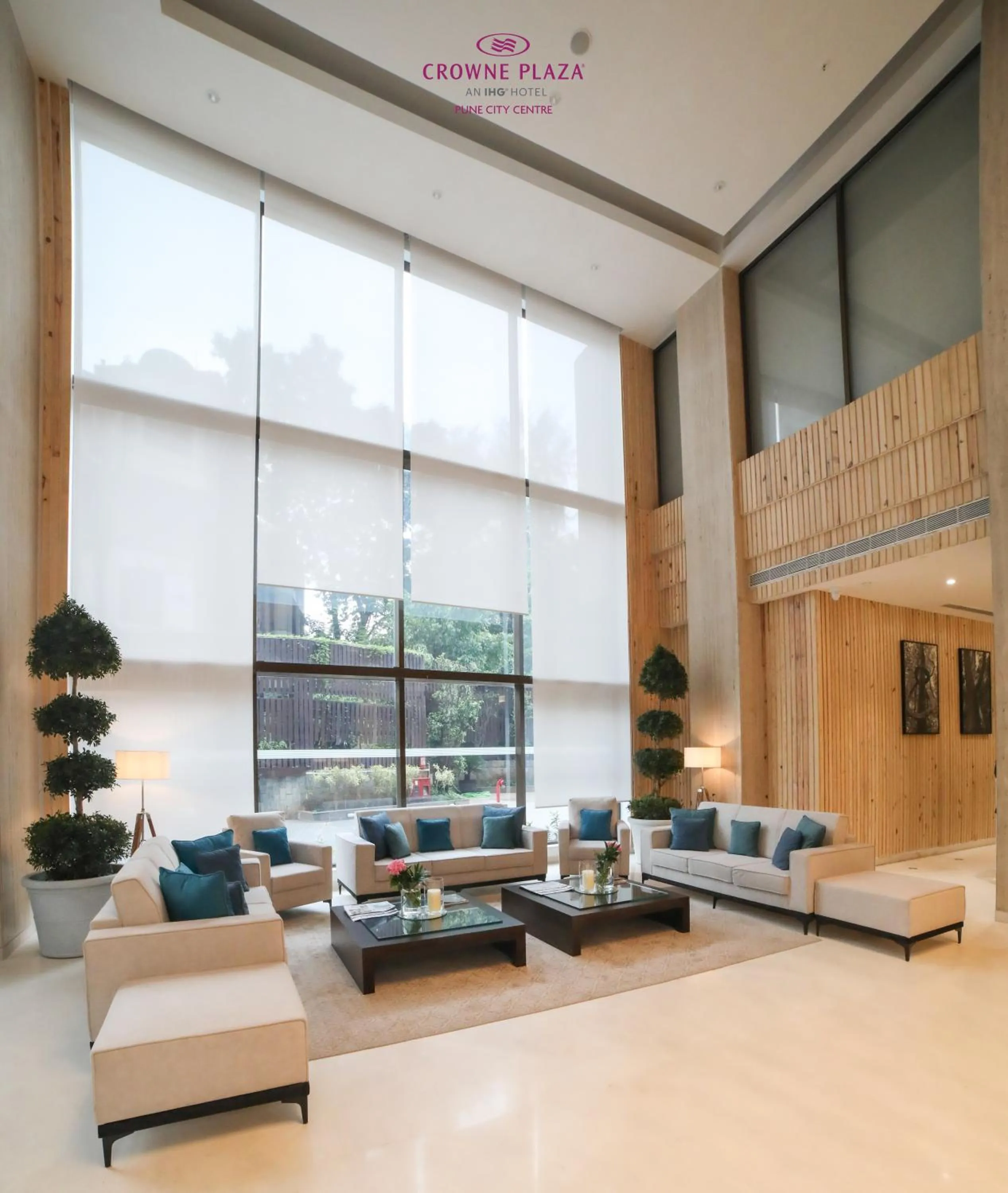 Lobby or reception in Crowne Plaza Pune City Centre by IHG