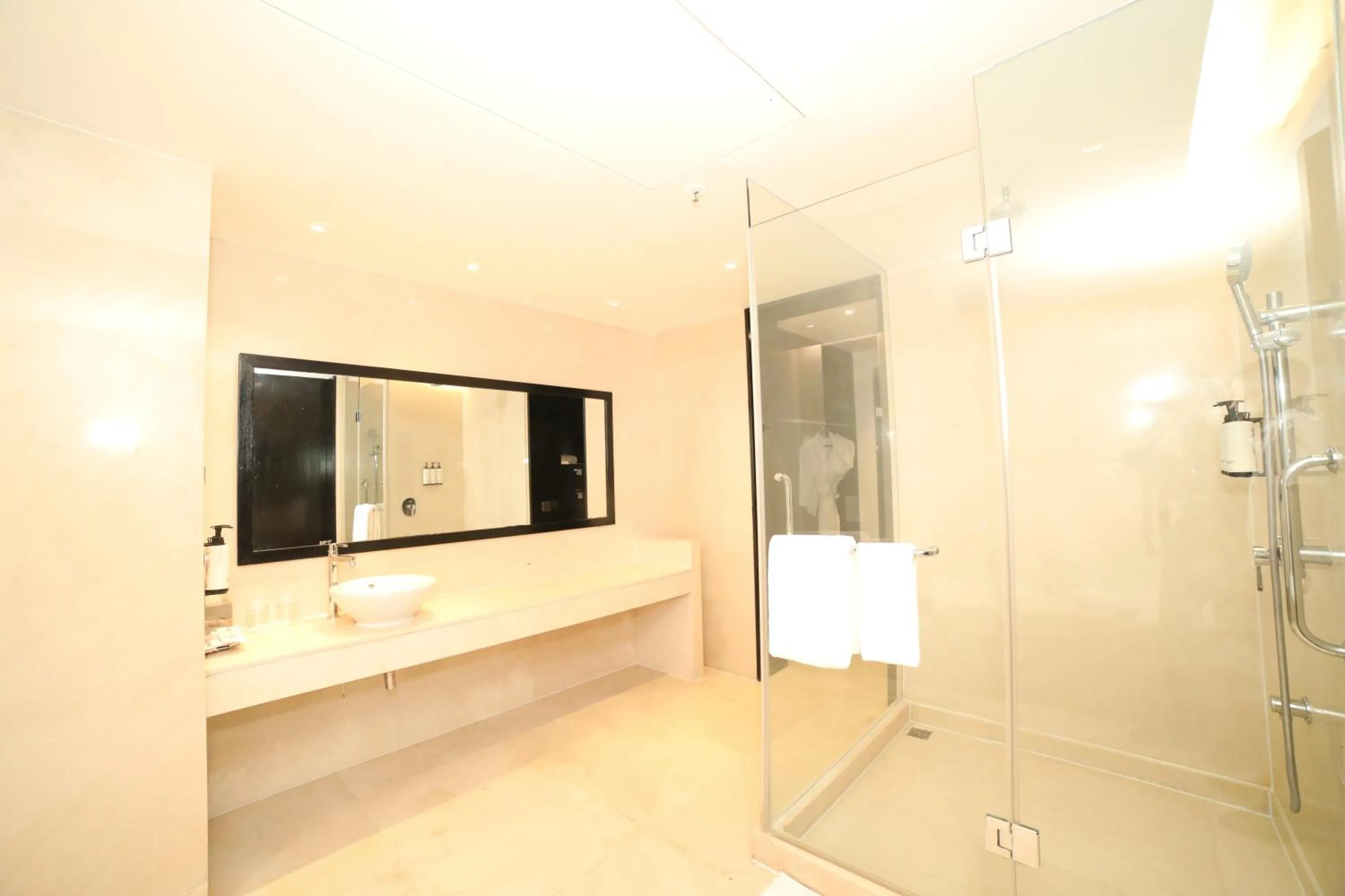 Bathroom in Crowne Plaza Pune City Centre by IHG