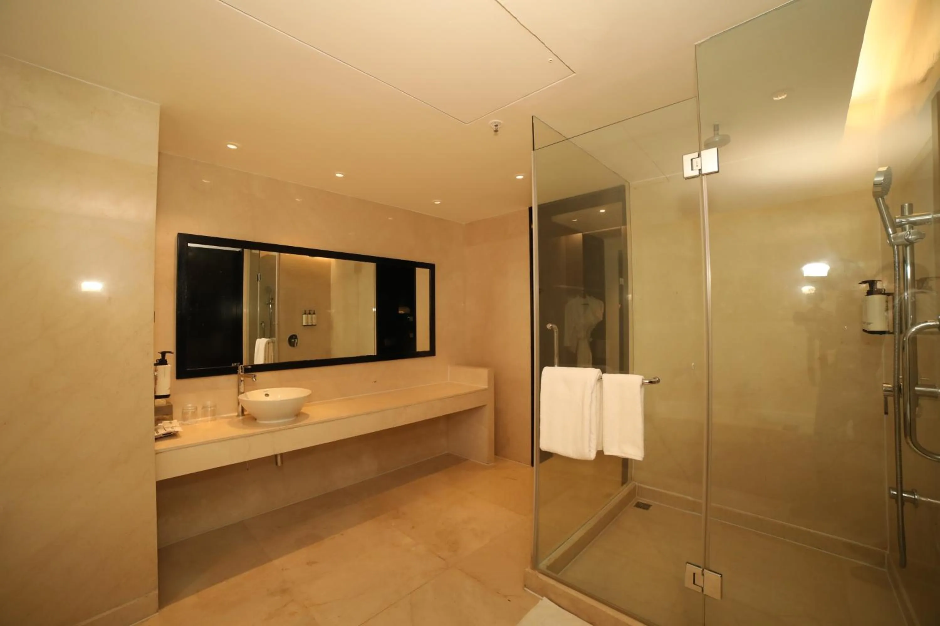 Bathroom in Crowne Plaza Pune City Centre by IHG