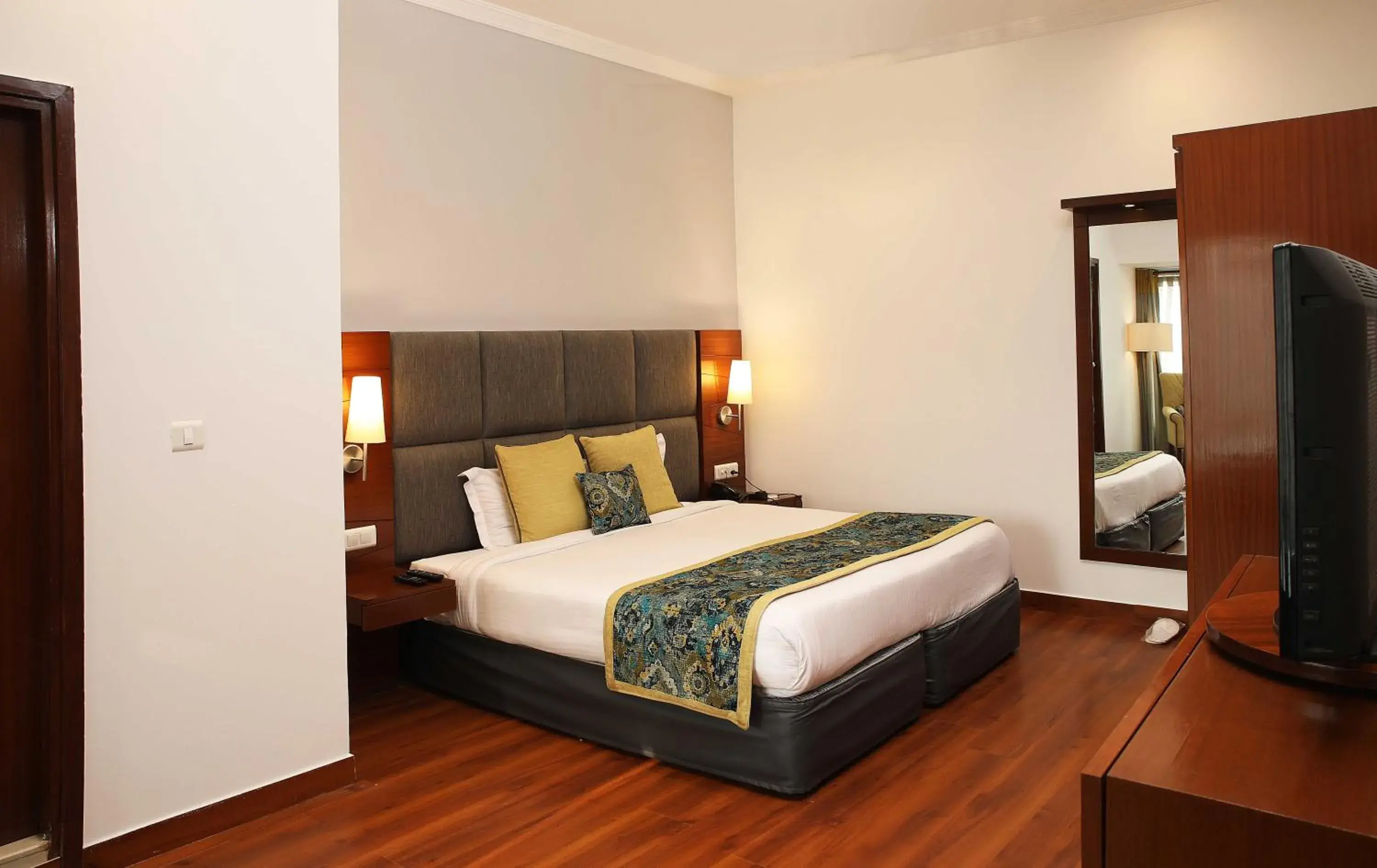Suite in Ahuja Residency Sunder Nagar Suite in Ahuja Residency Sunder Nagar