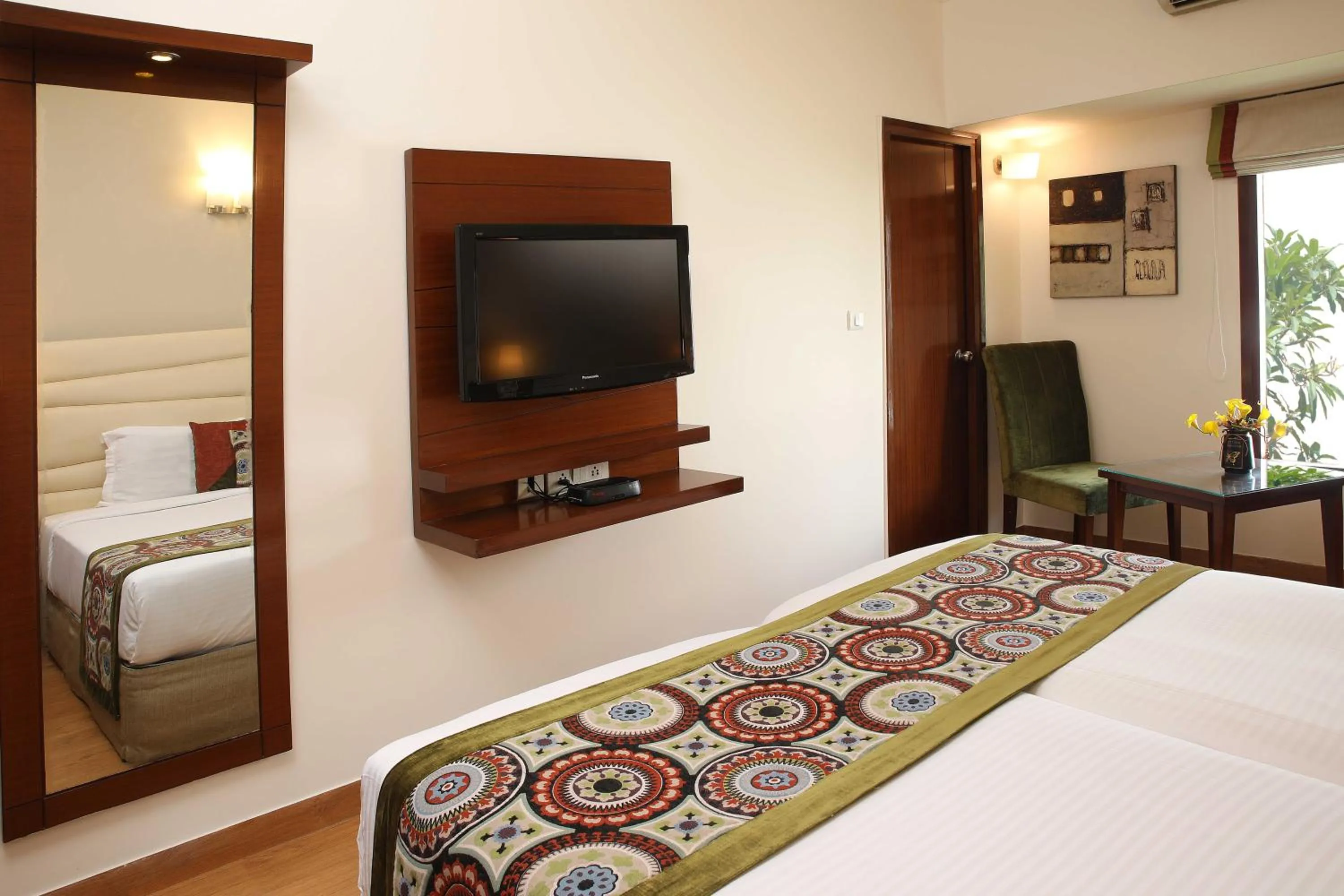 TV and multimedia, Bed in Ahuja Residency Sunder Nagar