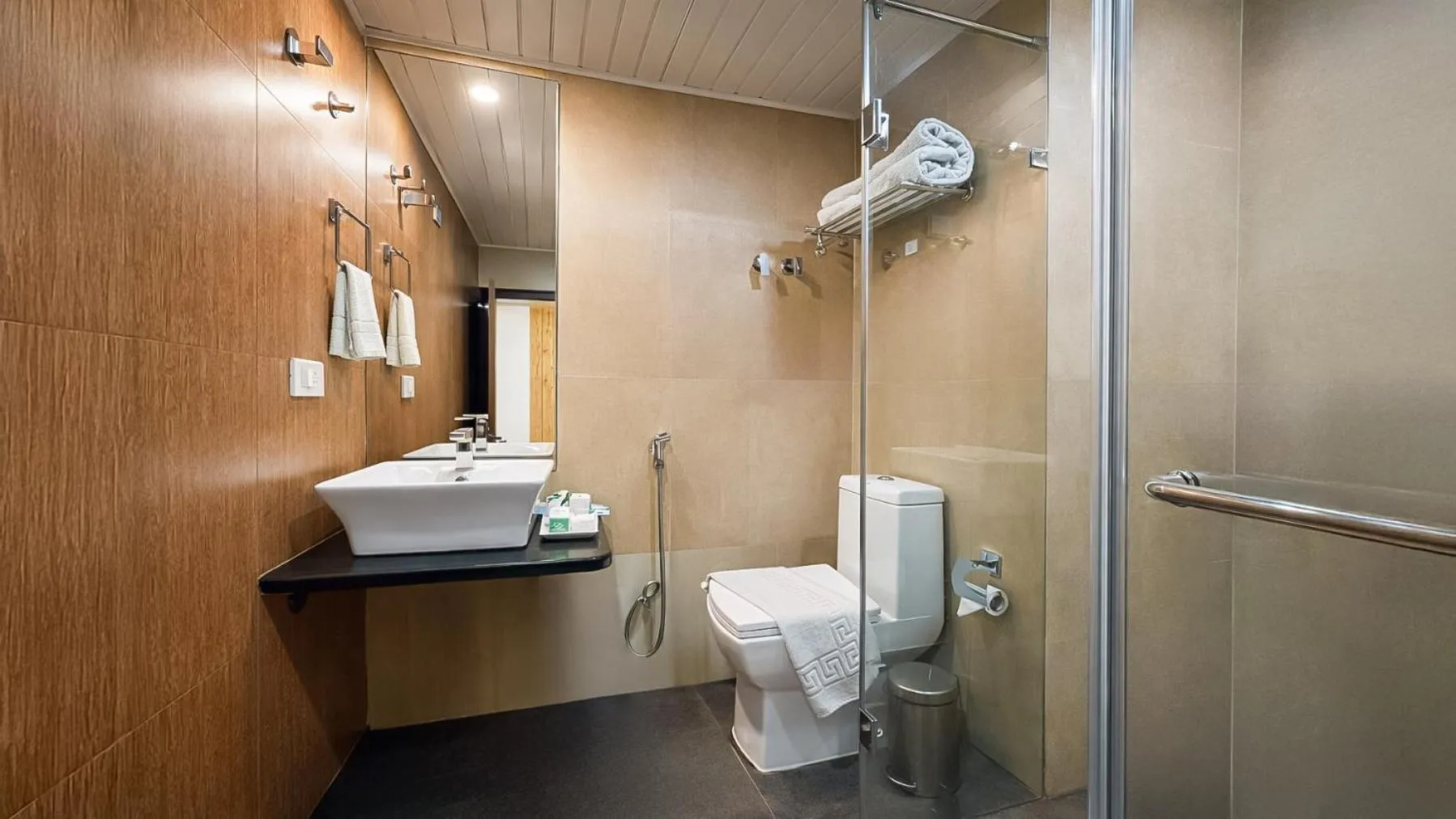 Bathroom in Yashshree Jai Hotel & Banquet