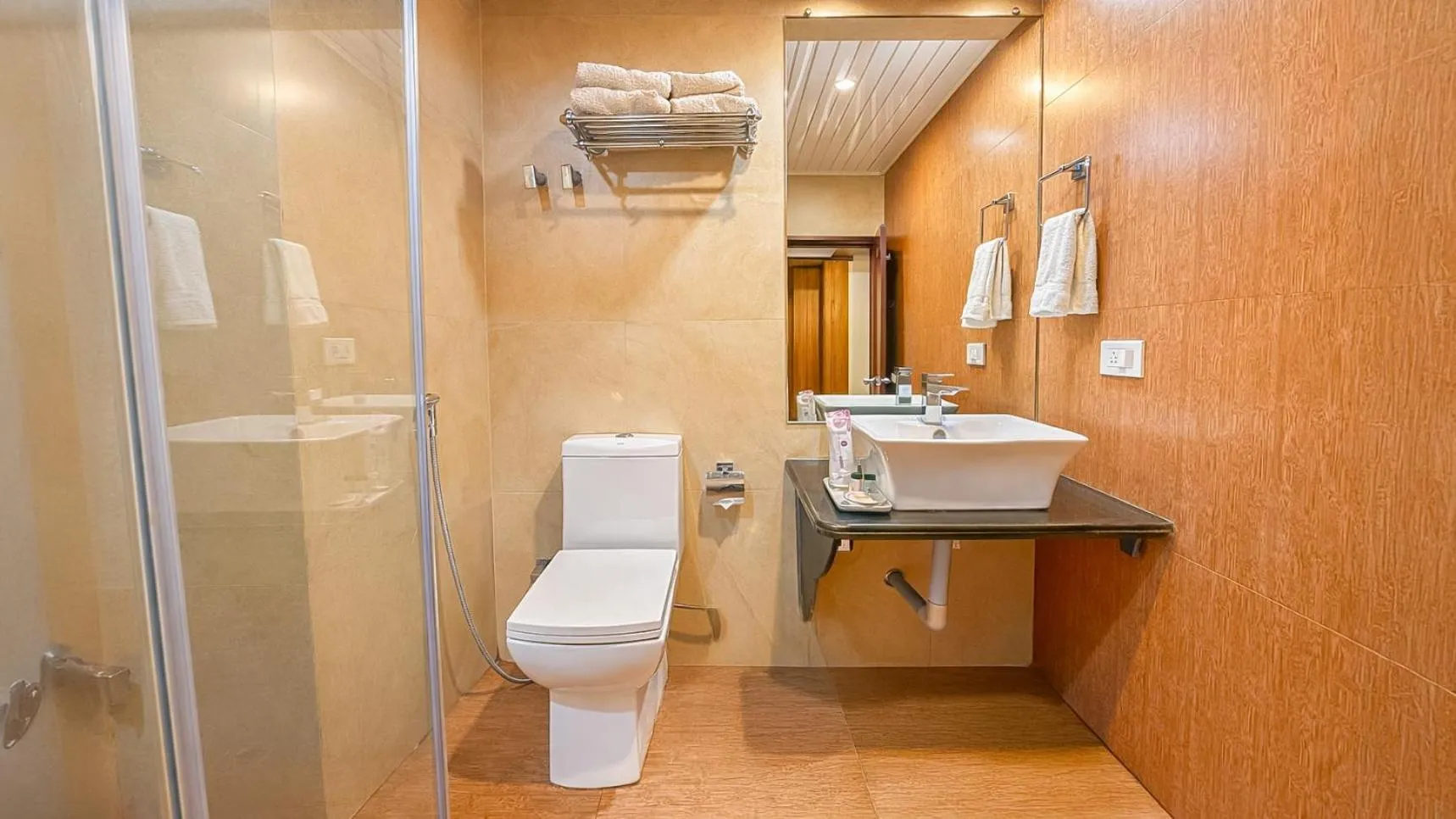 Bathroom in Yashshree Jai Hotel & Banquet