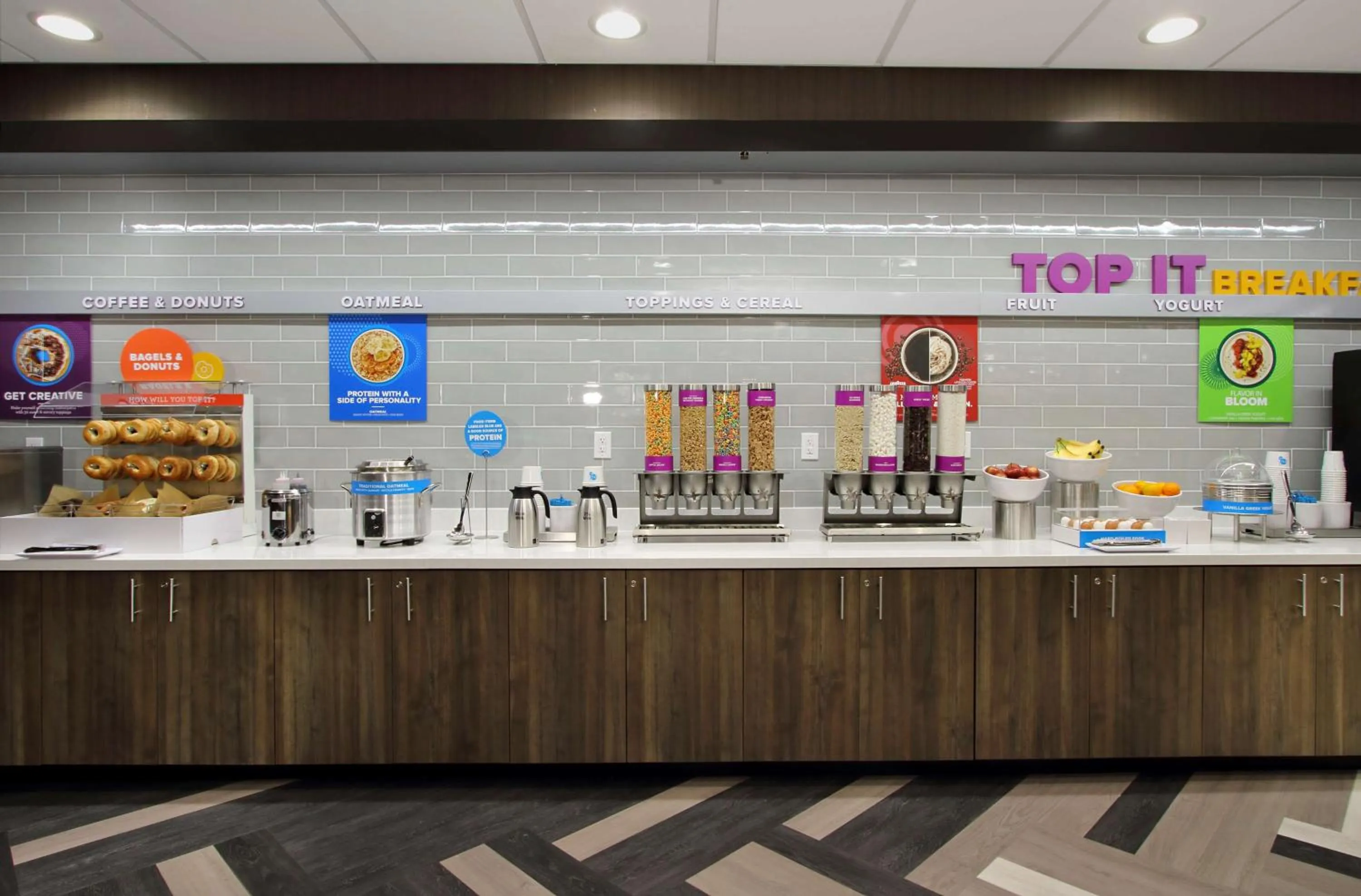 Restaurant/places to eat in Tru By Hilton Meridian