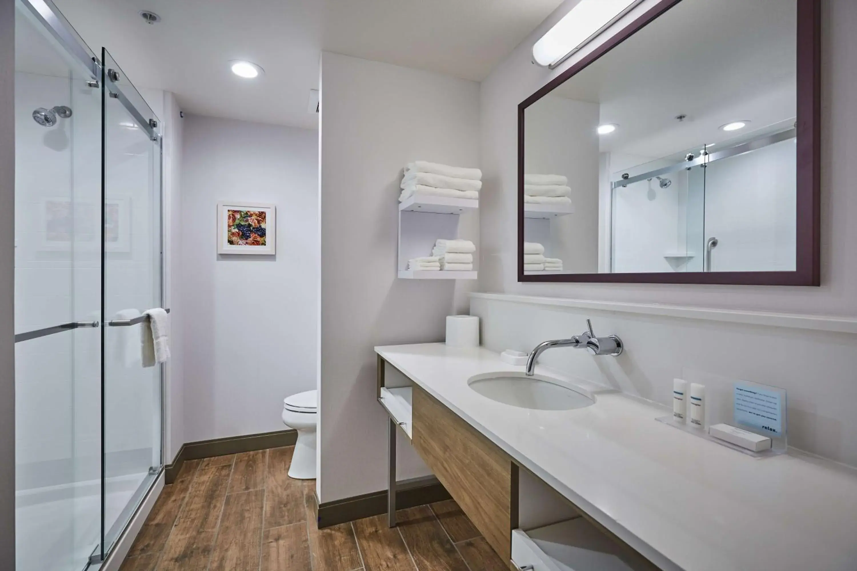 Bathroom in Hampton Inn & Suites Roseburg Bathroom in Hampton Inn & Suites Roseburg