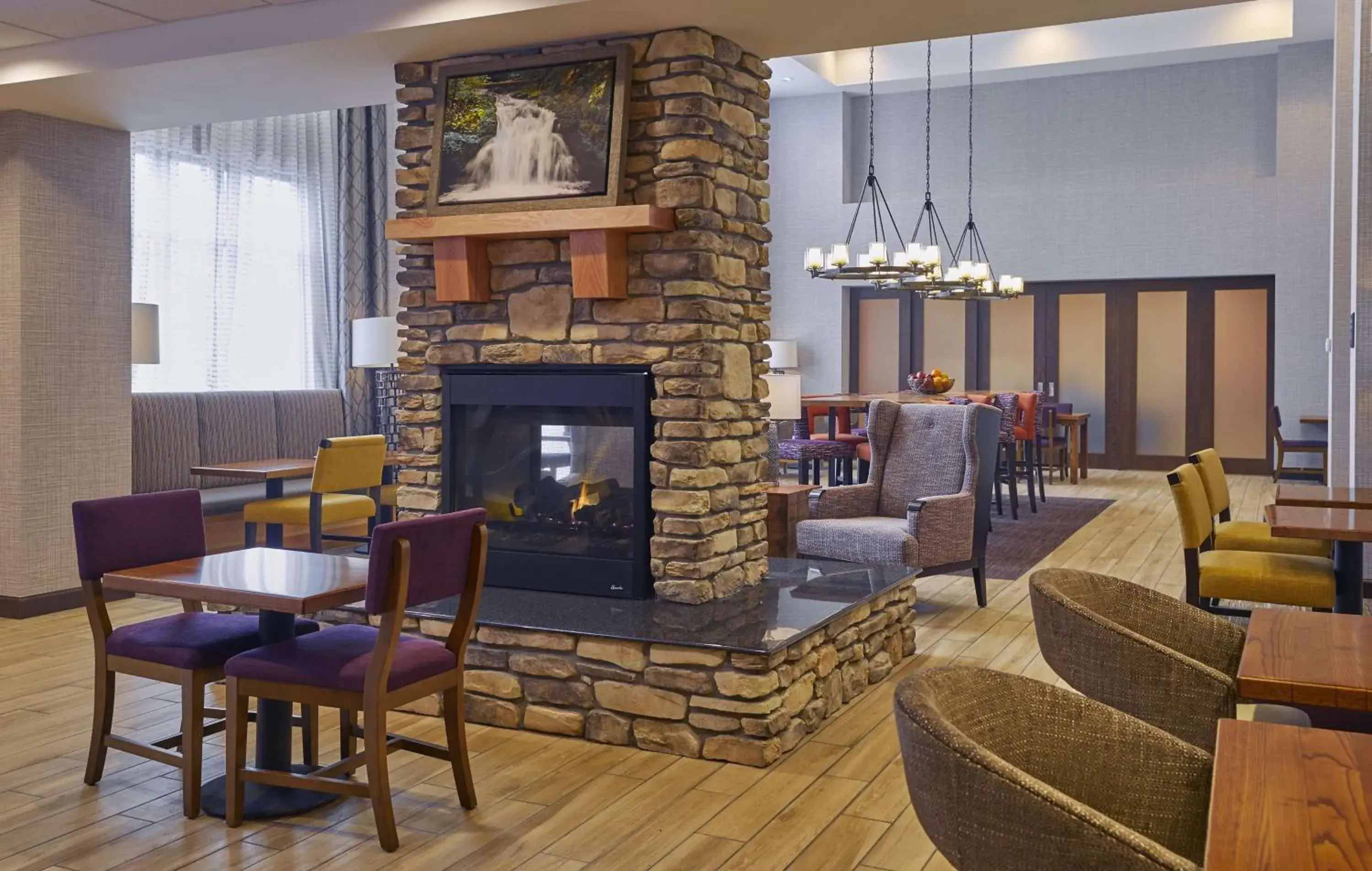 Lobby or reception in Hampton Inn & Suites Roseburg Lobby or reception in Hampton Inn & Suites Roseburg
