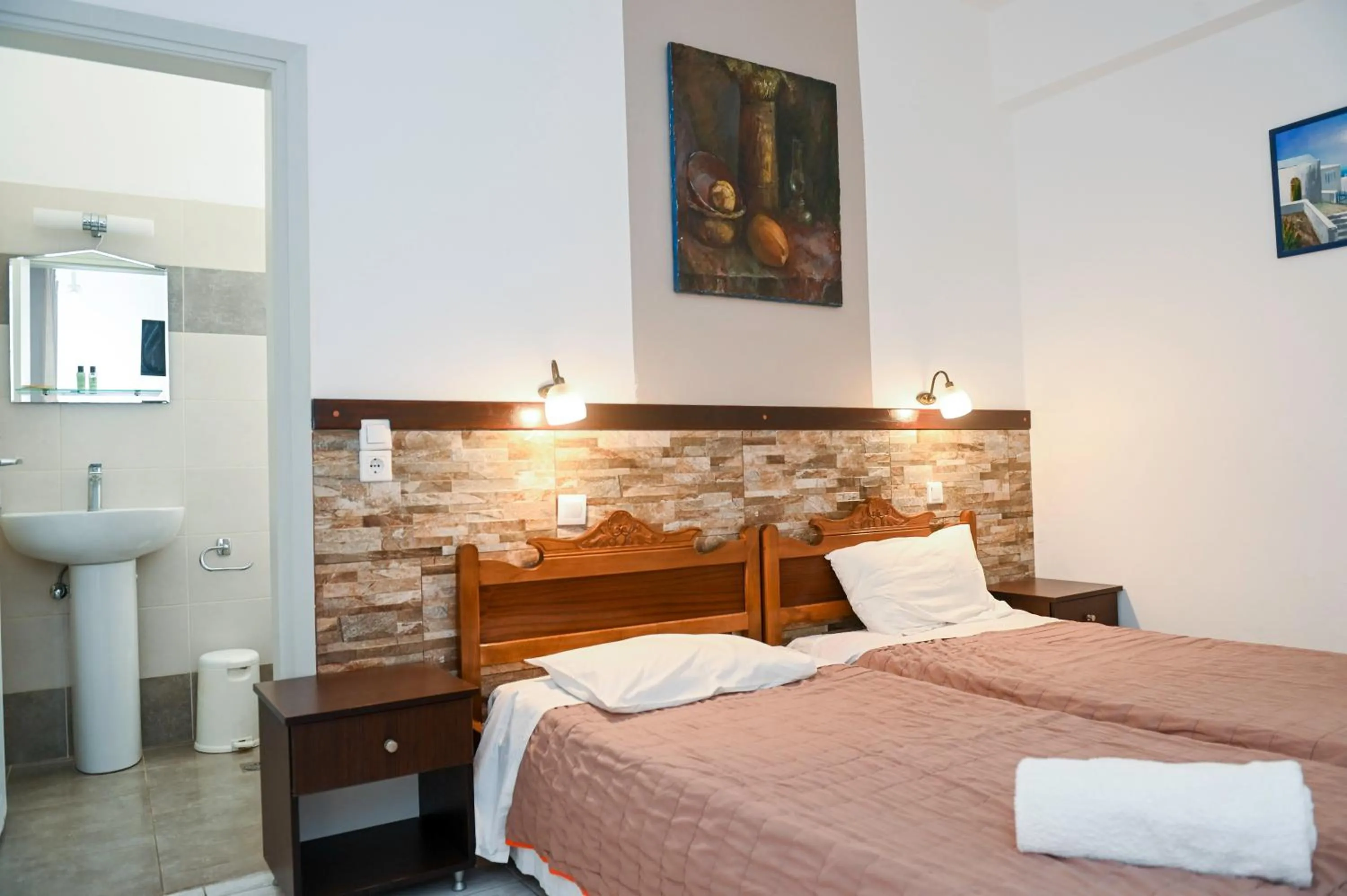 Bed in Narkissos Hotel