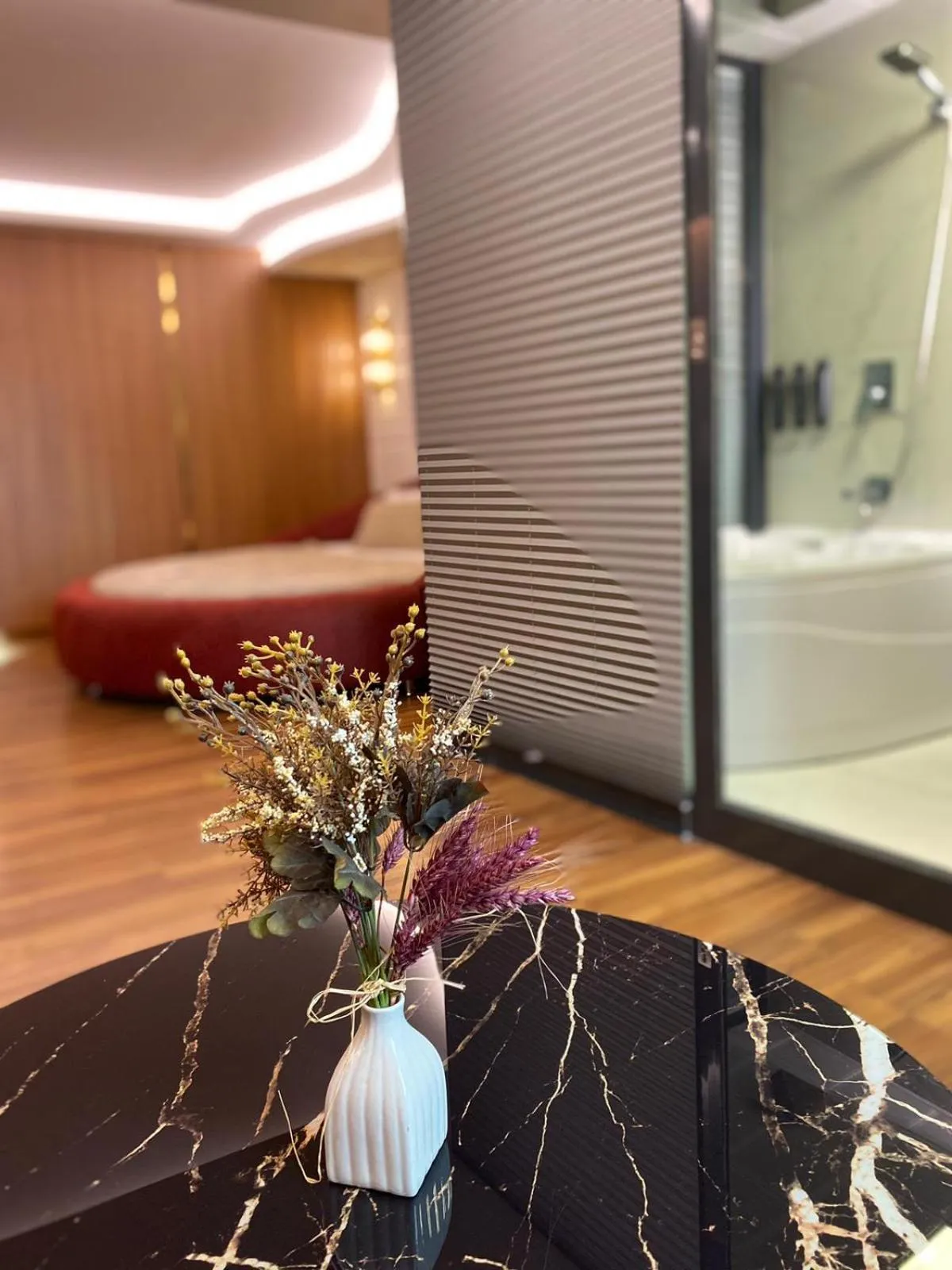 Massage in Gumus Palace Gungoren