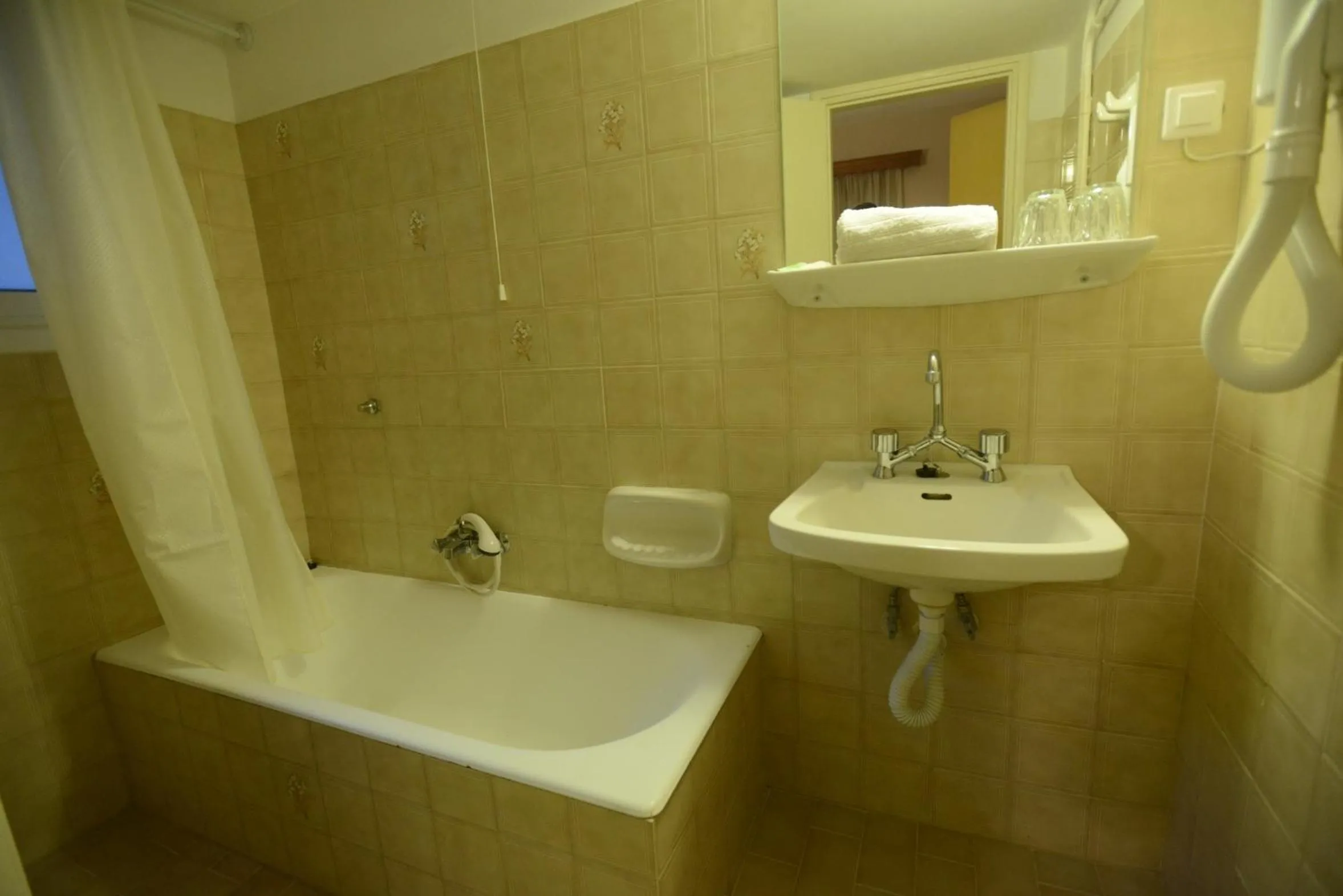 Bathroom in Argo Hotel