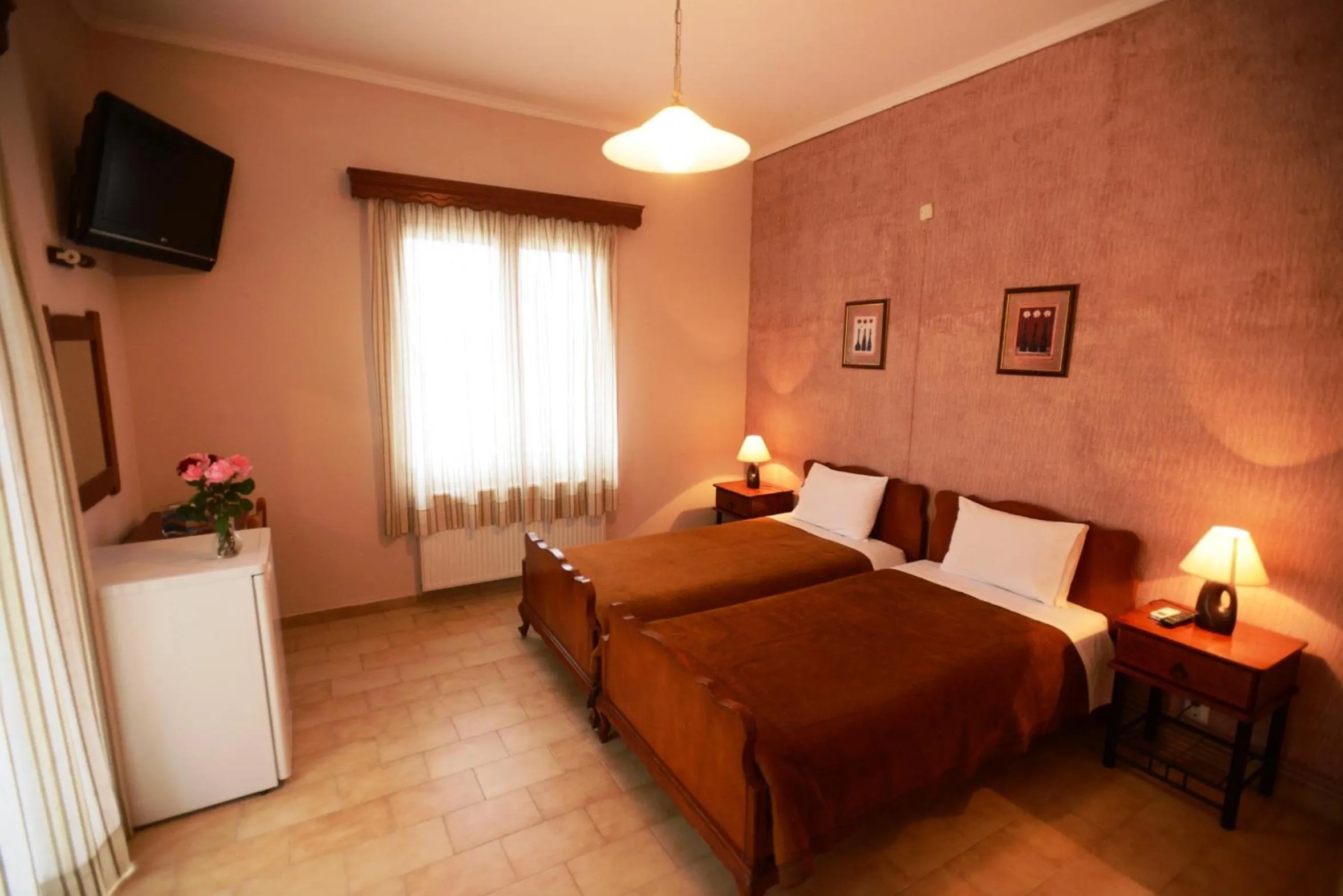 Photo of the whole room, Bed in Argo Hotel