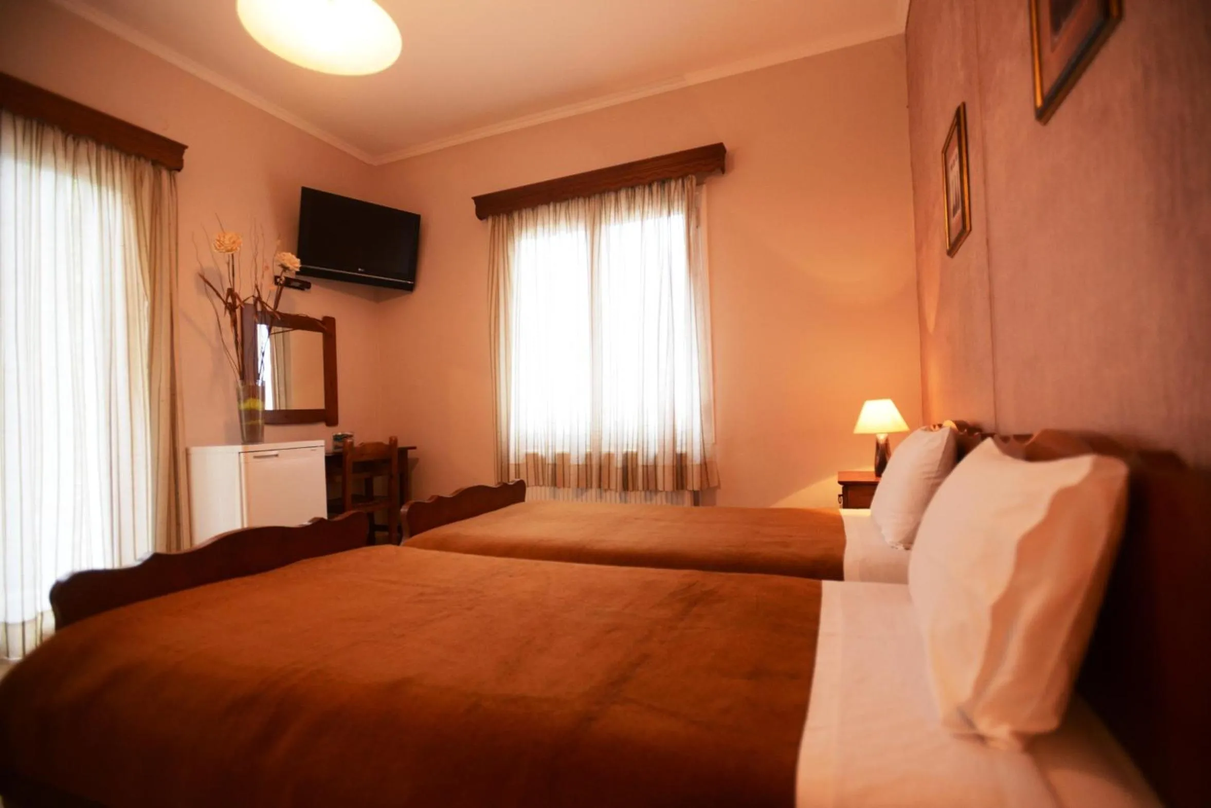 Photo of the whole room, Bed in Argo Hotel
