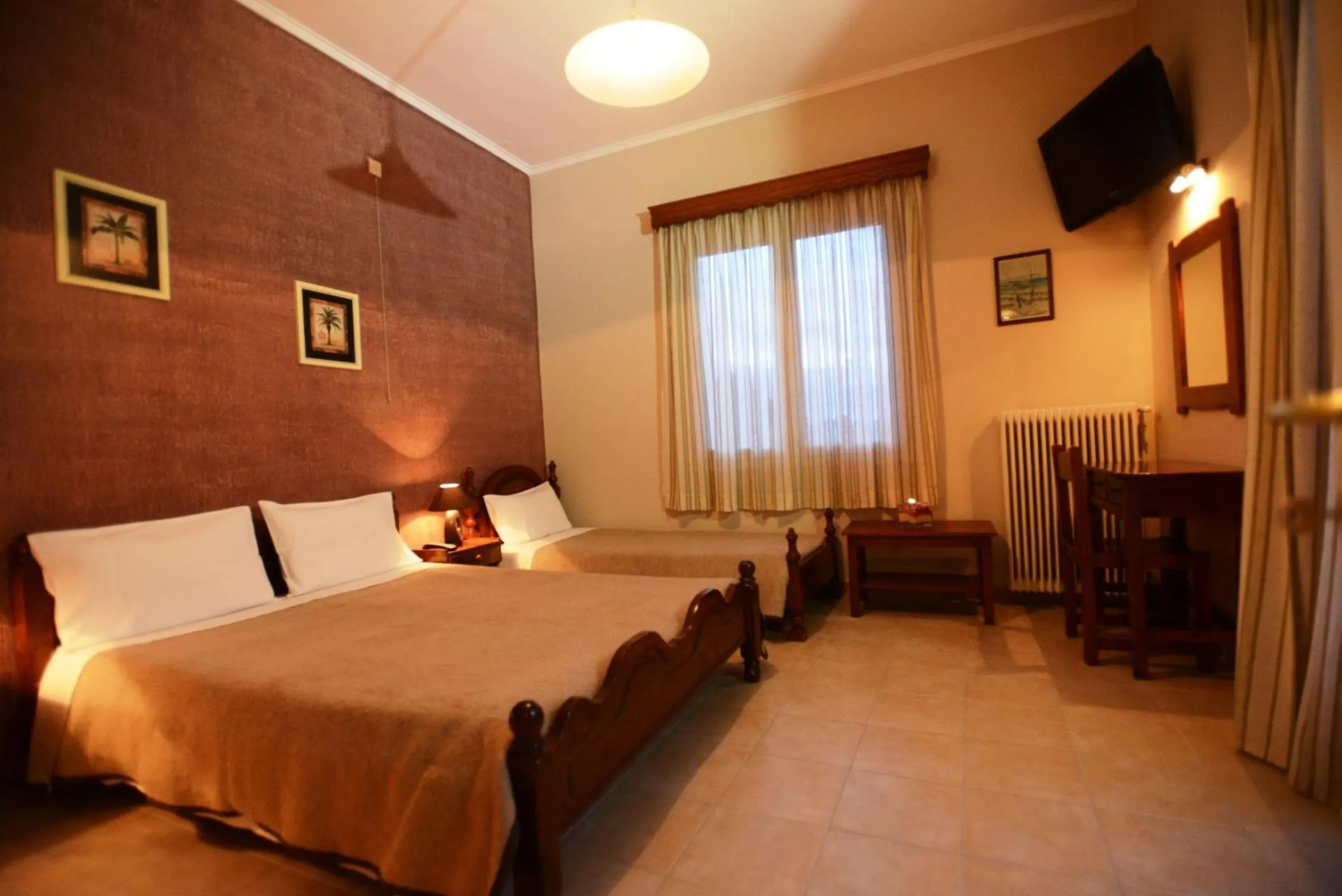 Photo of the whole room, Bed in Argo Hotel