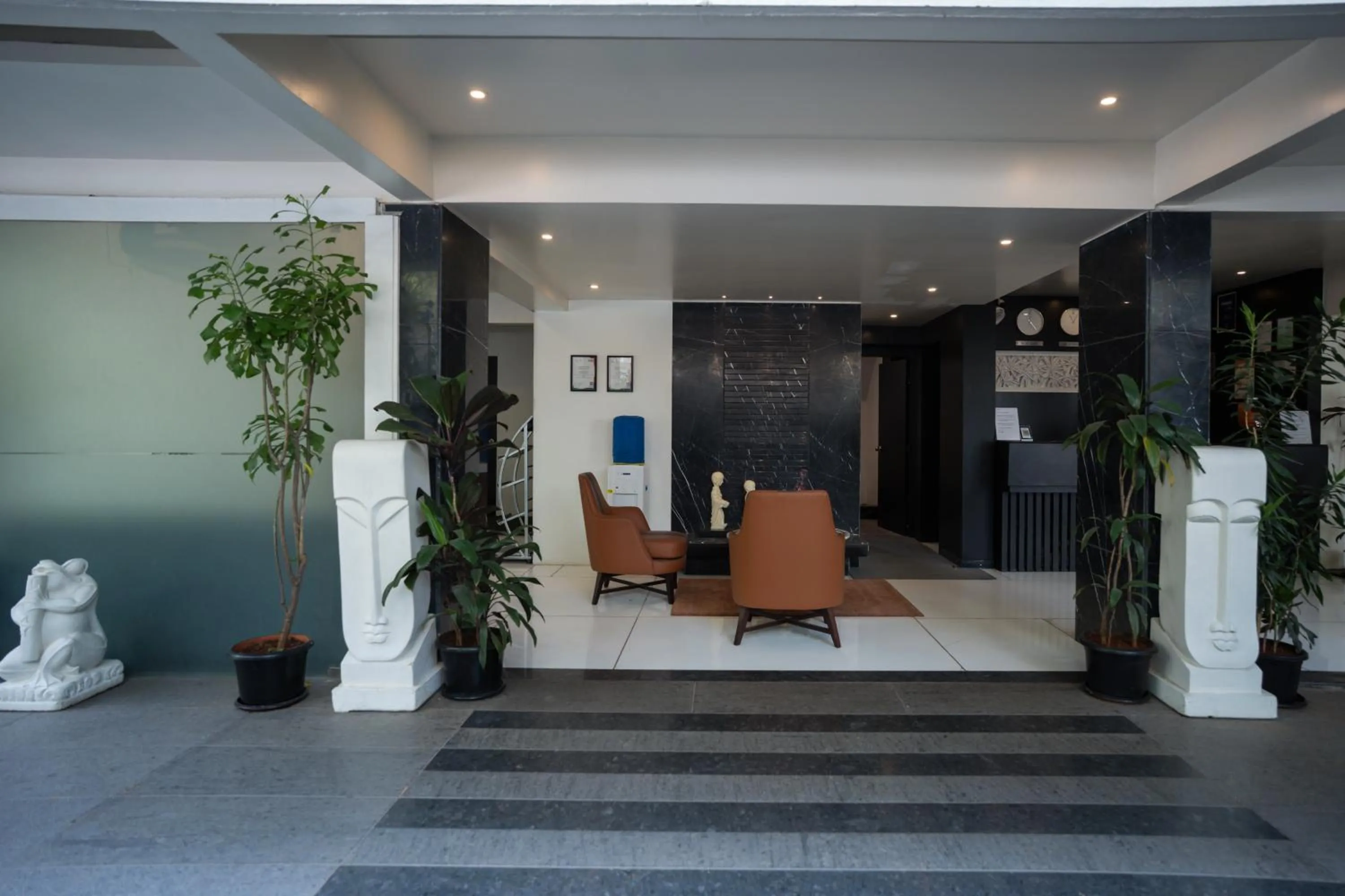 Lobby or reception in AR Suites Fontana Bay - Kalyani Nagar
