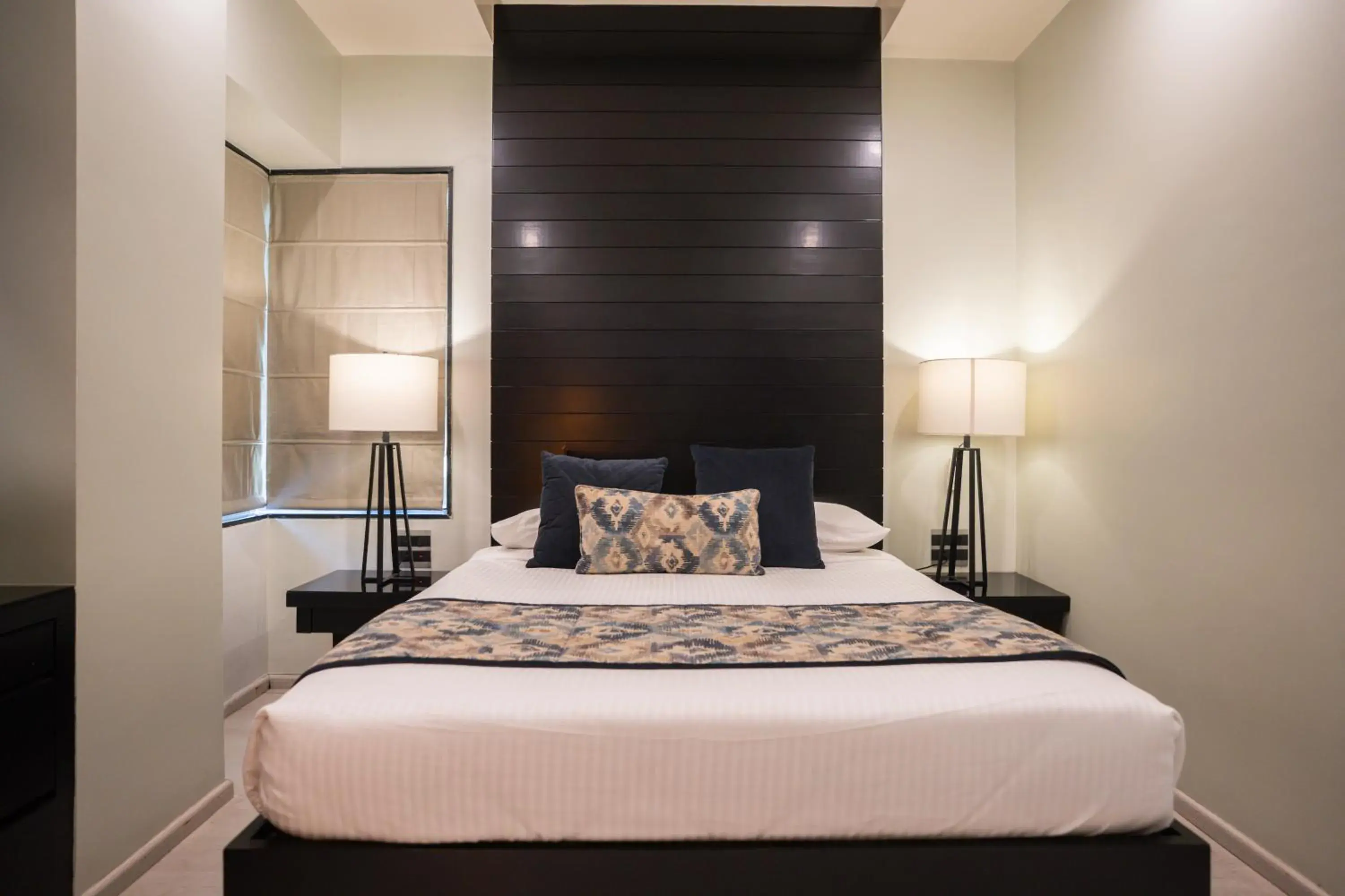 Bed in AR Suites Fontana Bay - Kalyani Nagar Bed in AR Suites Fontana Bay - Kalyani Nagar