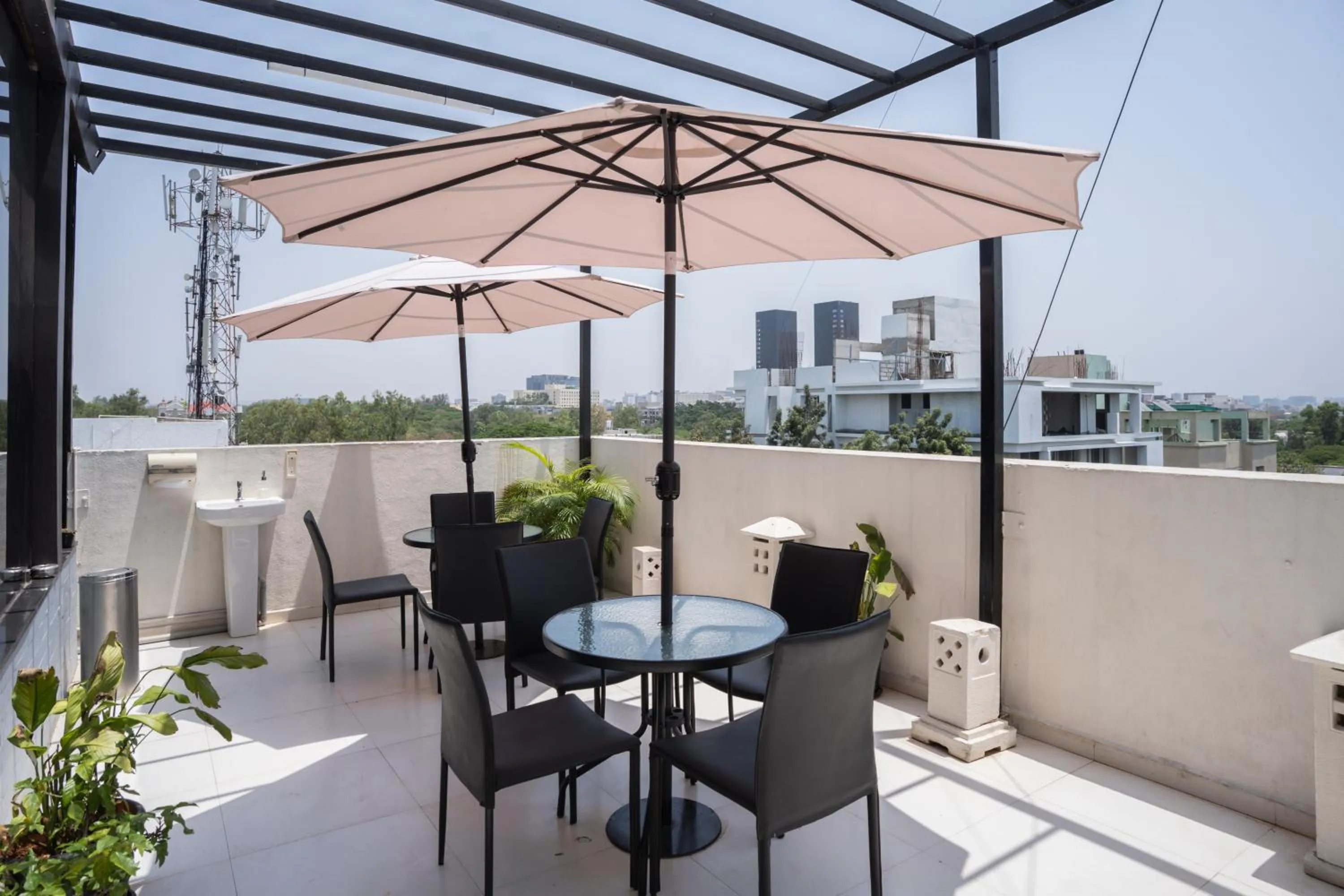 Restaurant/places to eat in AR Suites Fontana Bay - Kalyani Nagar