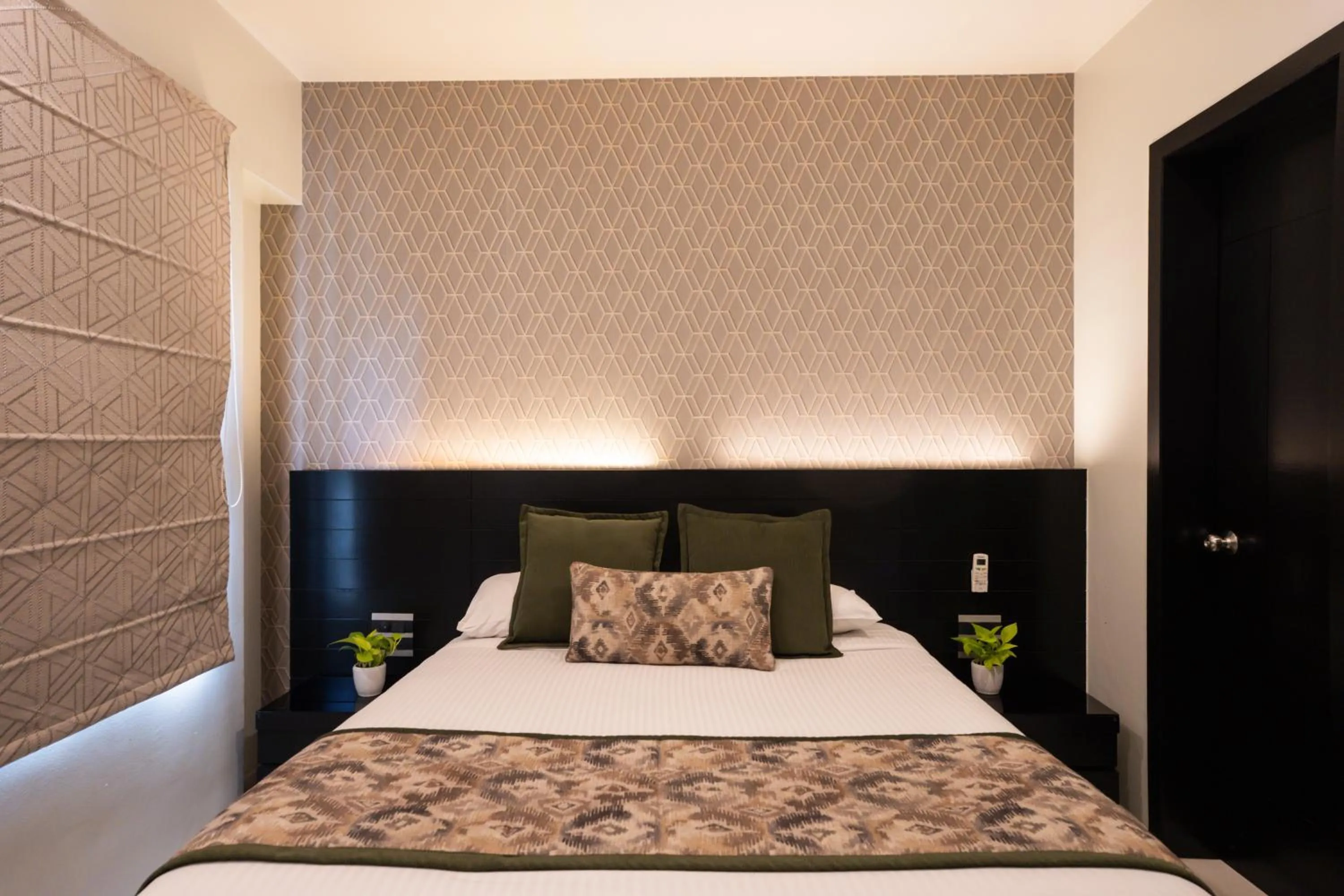 Bed in AR Suites Fontana Bay - Kalyani Nagar