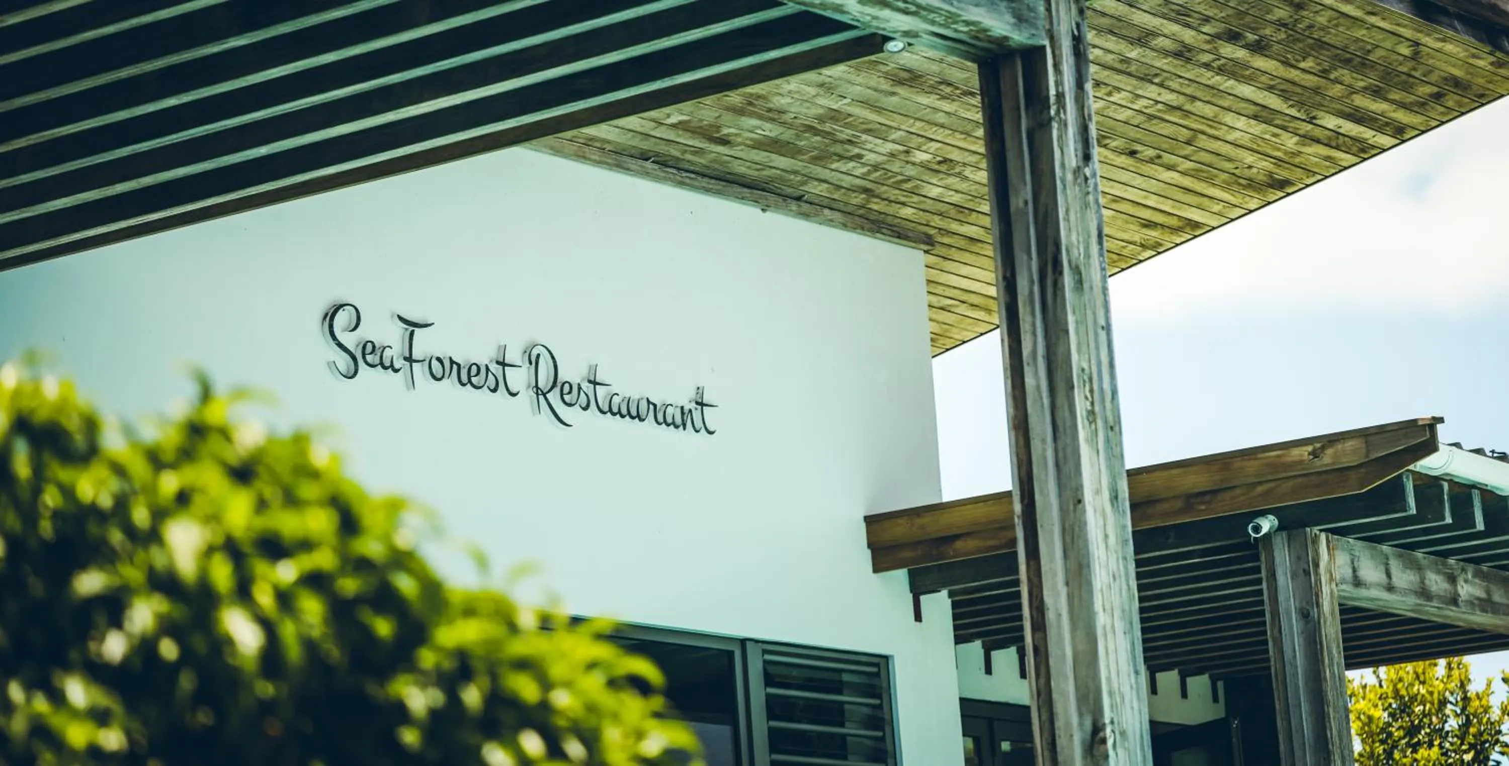 Property building in Hotel Chalets Chamarel