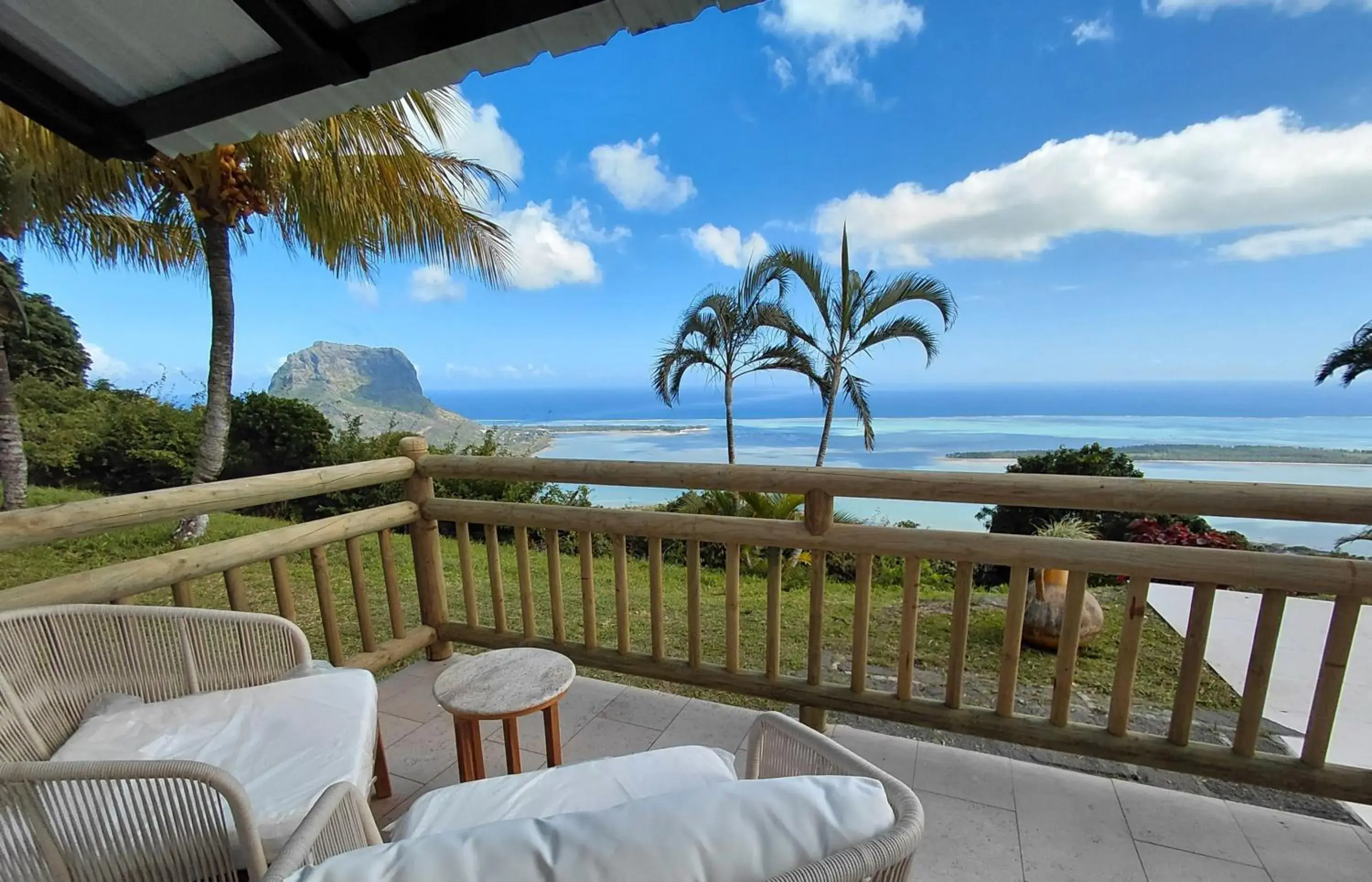 Senior Suite Chalets with Sea View - single occupancy in Hotel Chalets Chamarel Senior Suite Chalets with Sea View - single occupancy in Hotel Chalets Chamarel
