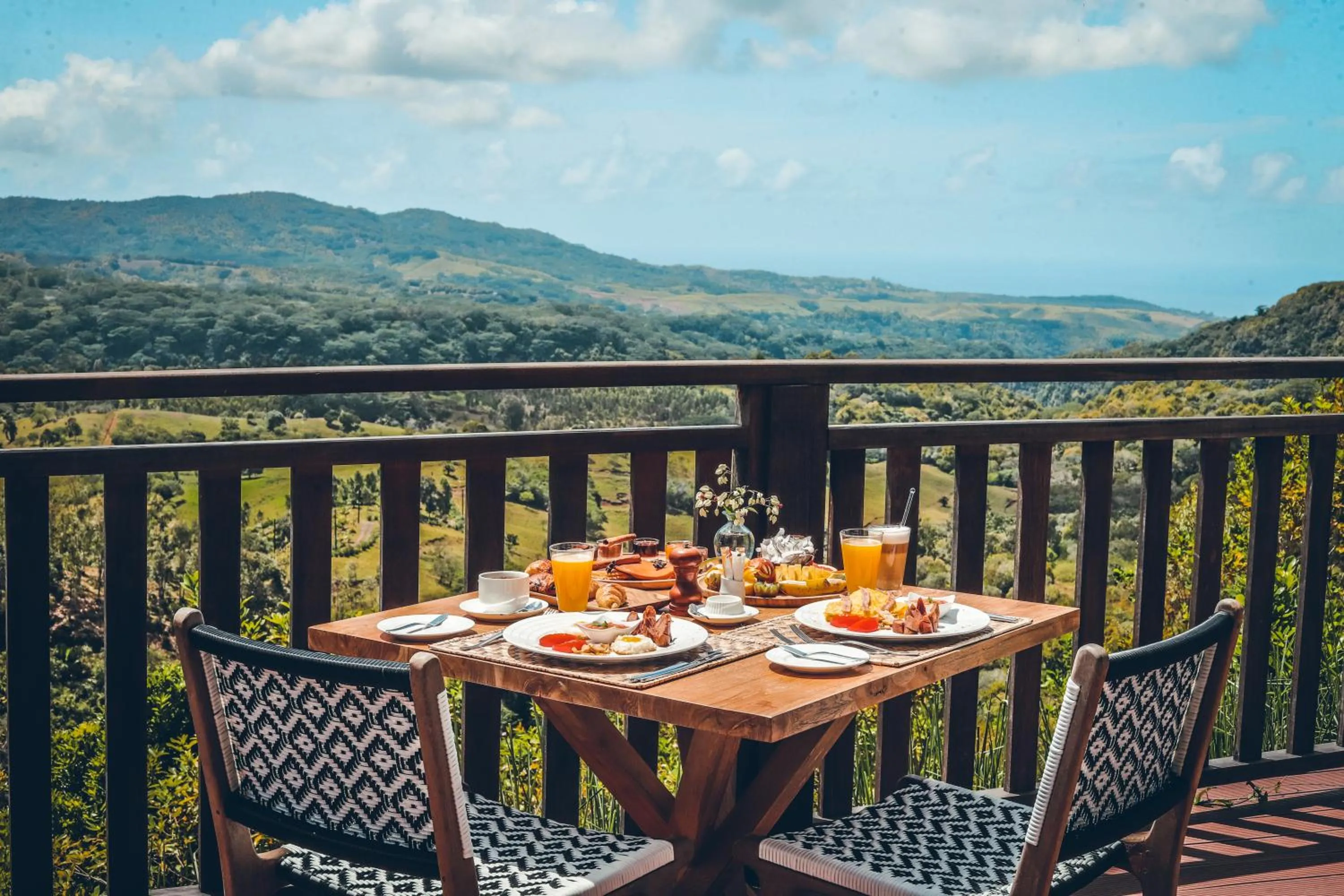 Restaurant/places to eat in Hotel Chalets Chamarel