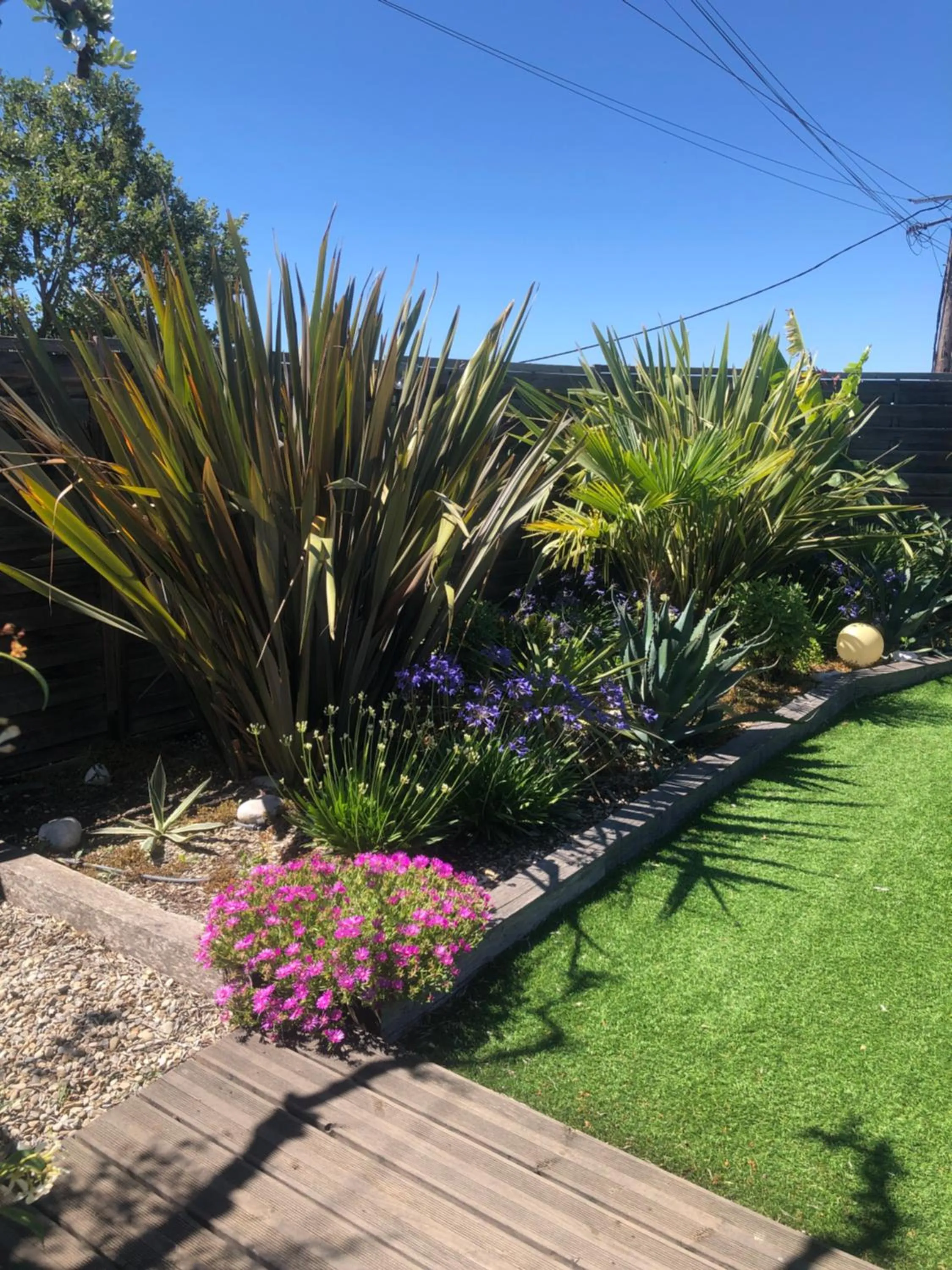 Garden in les costebelles
