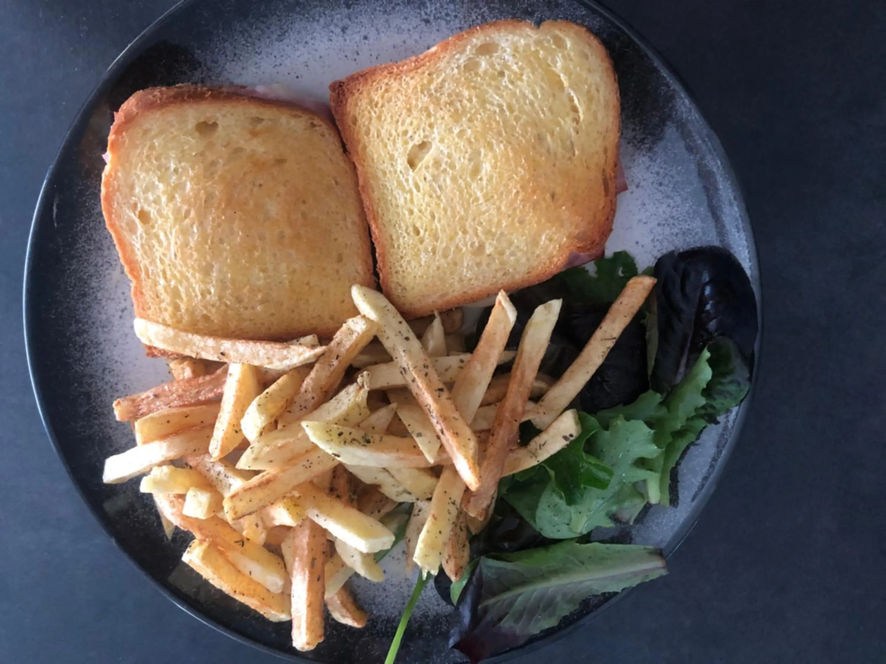 Restaurant/places to eat in les costebelles