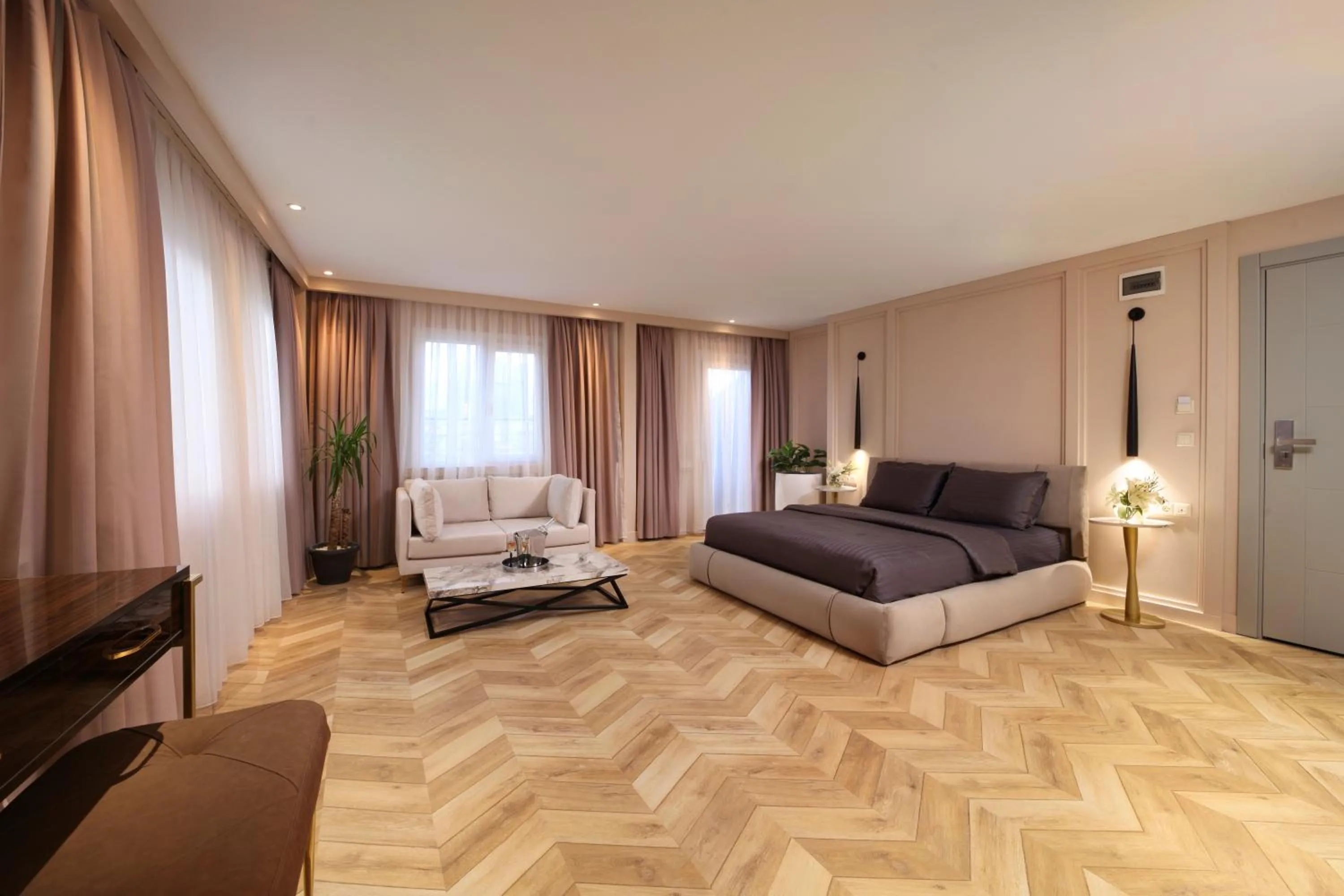 Photo of the whole room, Bed in Concept Nisantasi Hotels & Spa