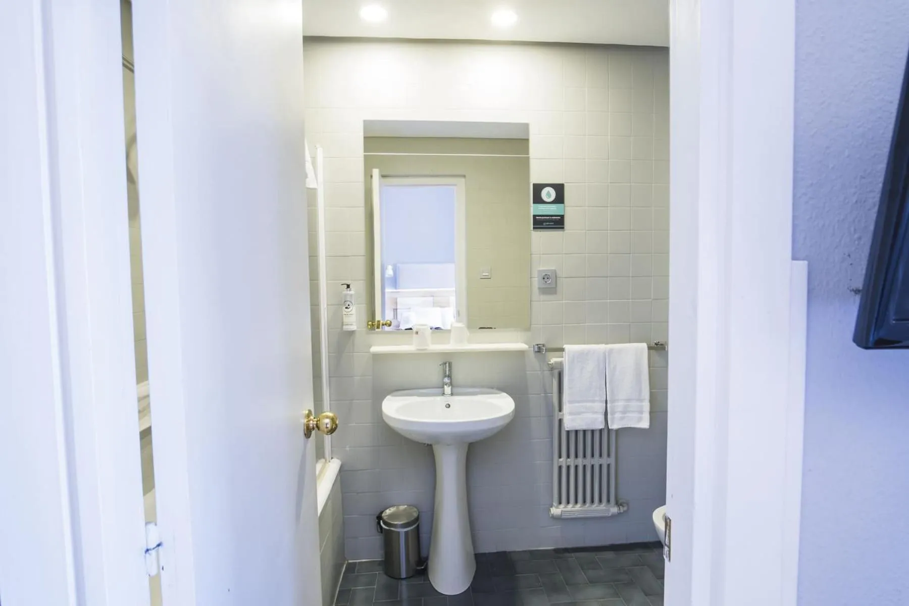 Bathroom in Hotel Alda Centro Ponferrada