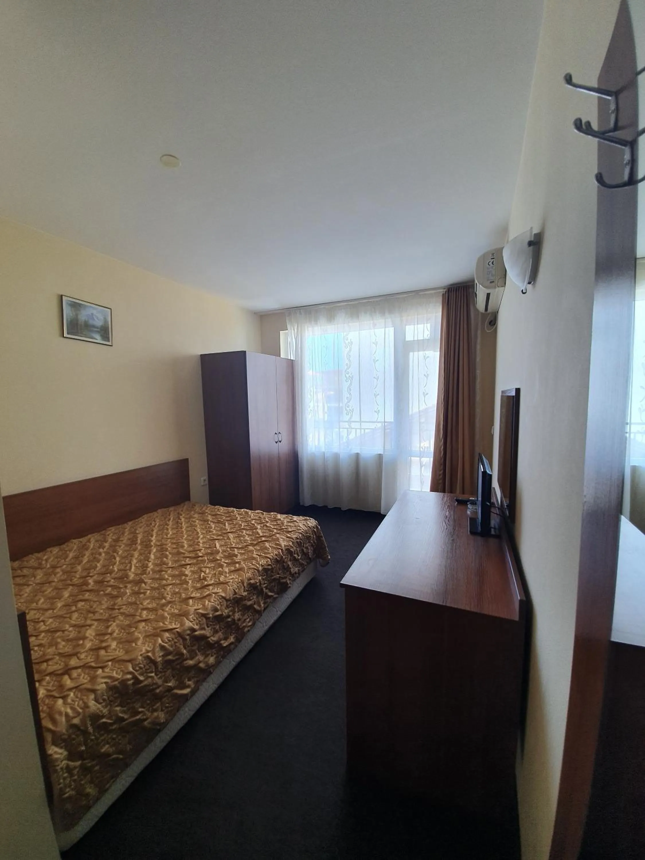 Shower in Sandor Hotel