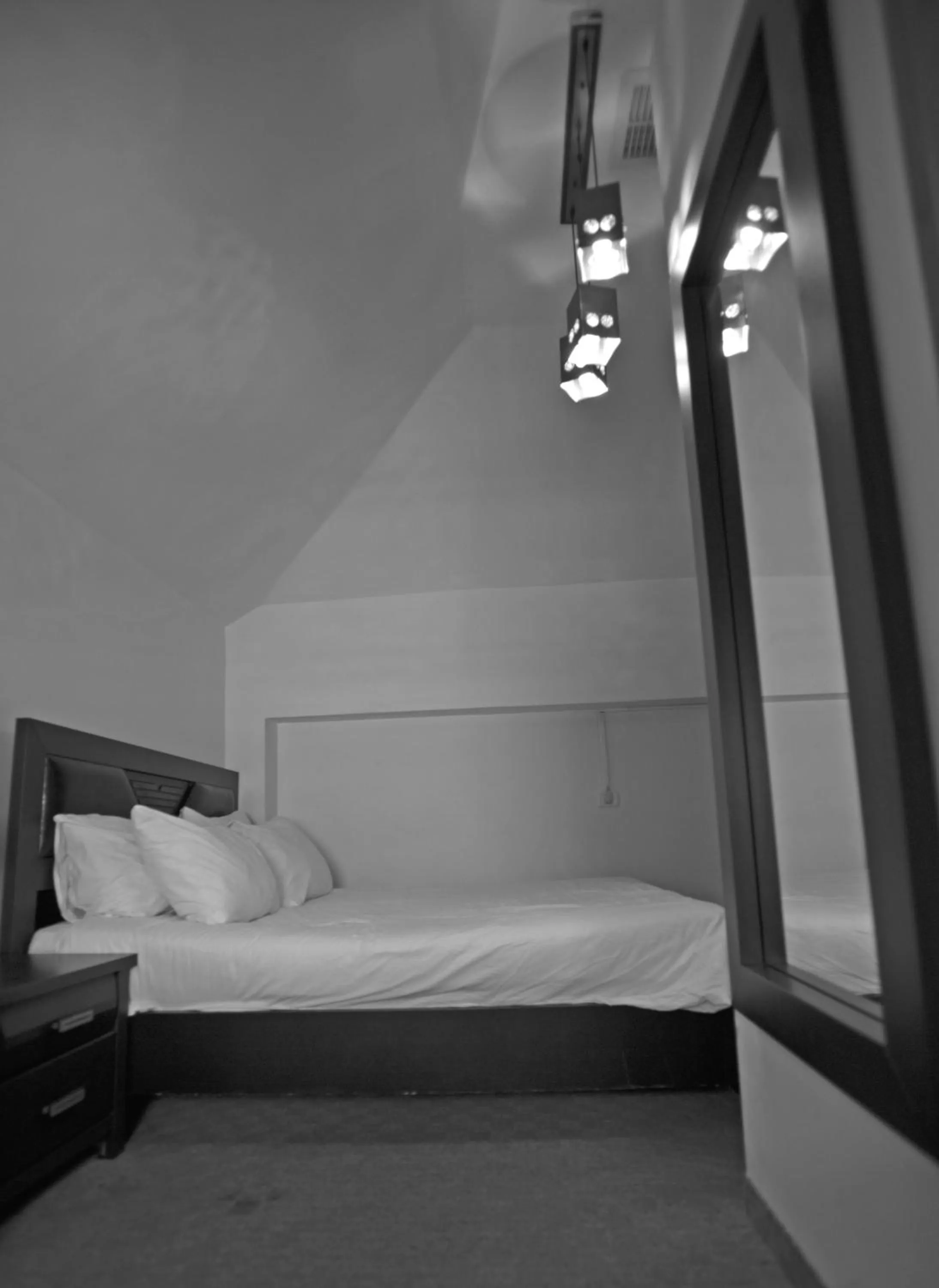 Bedroom in Rothschild Mansion