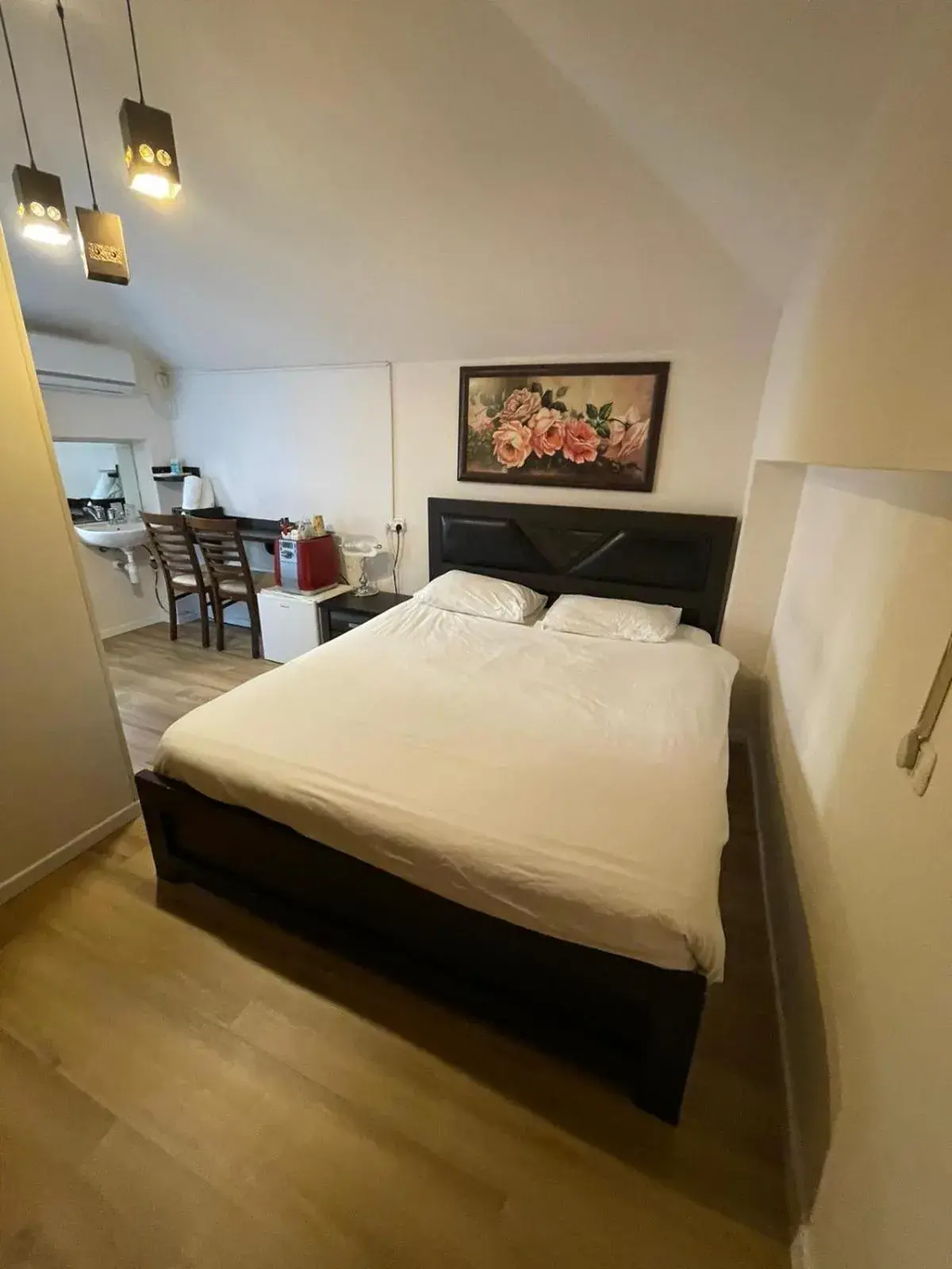 Standard Double Room in Rothschild Mansion Standard Double Room in Rothschild Mansion