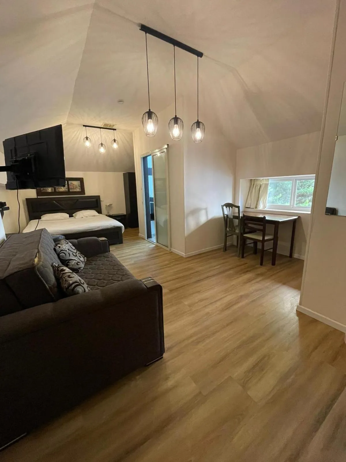 Bed in Rothschild Mansion