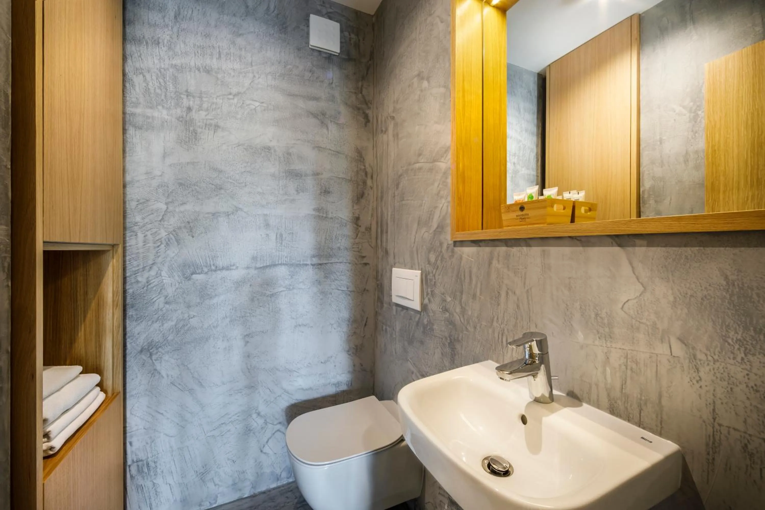 Shower in Aminess Younique Gaia Green Villas