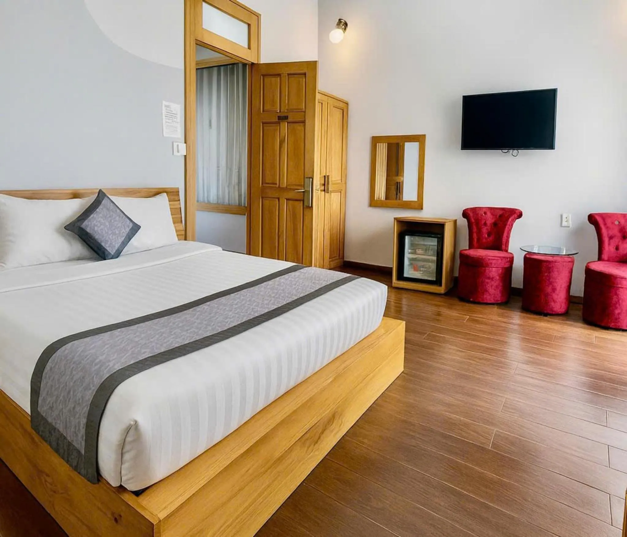 Bedroom, Bed in Dalat Wind Hotel