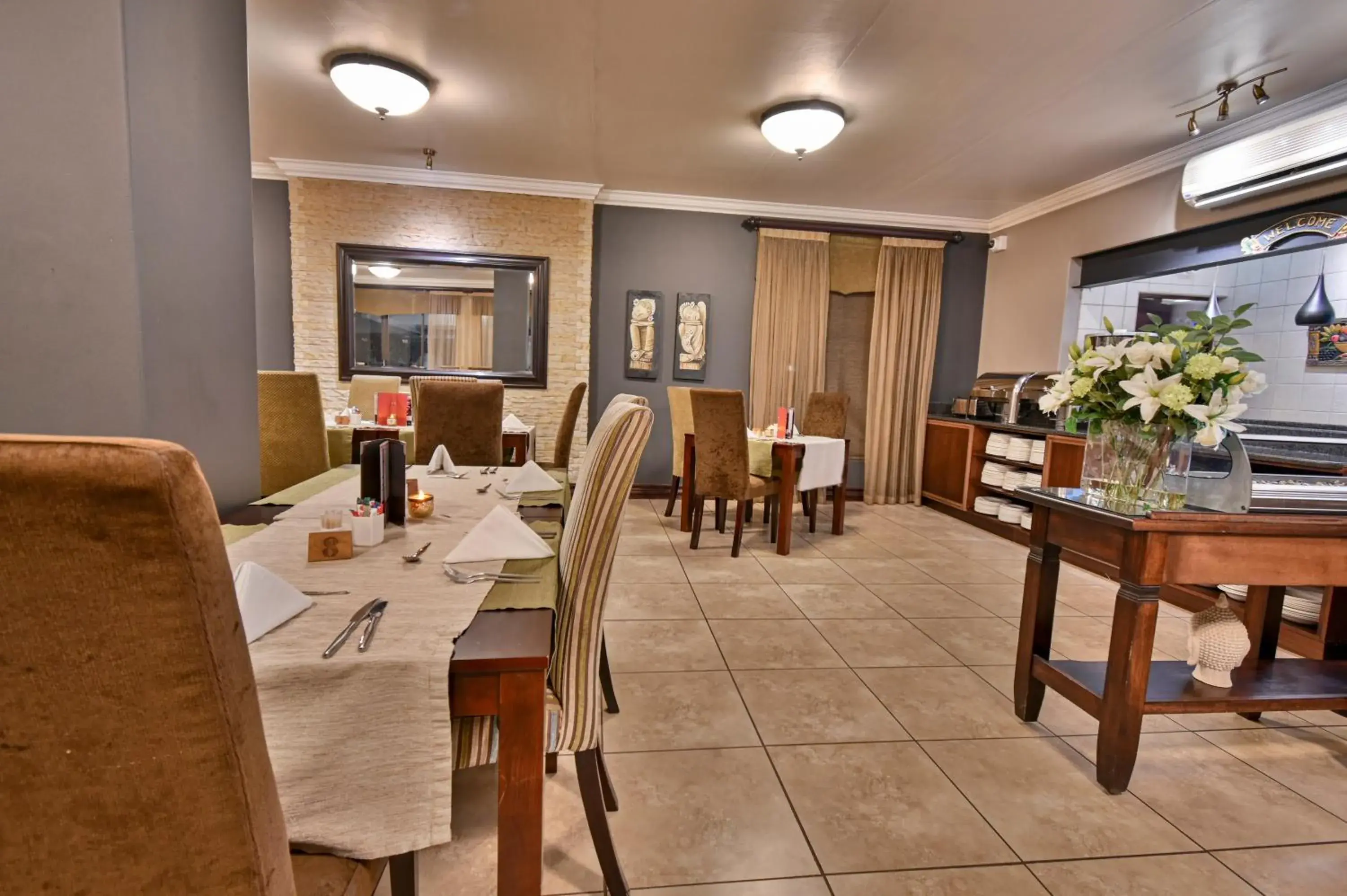 Restaurant/places to eat in Villa Bali Luxury Guesthouse Restaurant/places to eat in Villa Bali Luxury Guesthouse