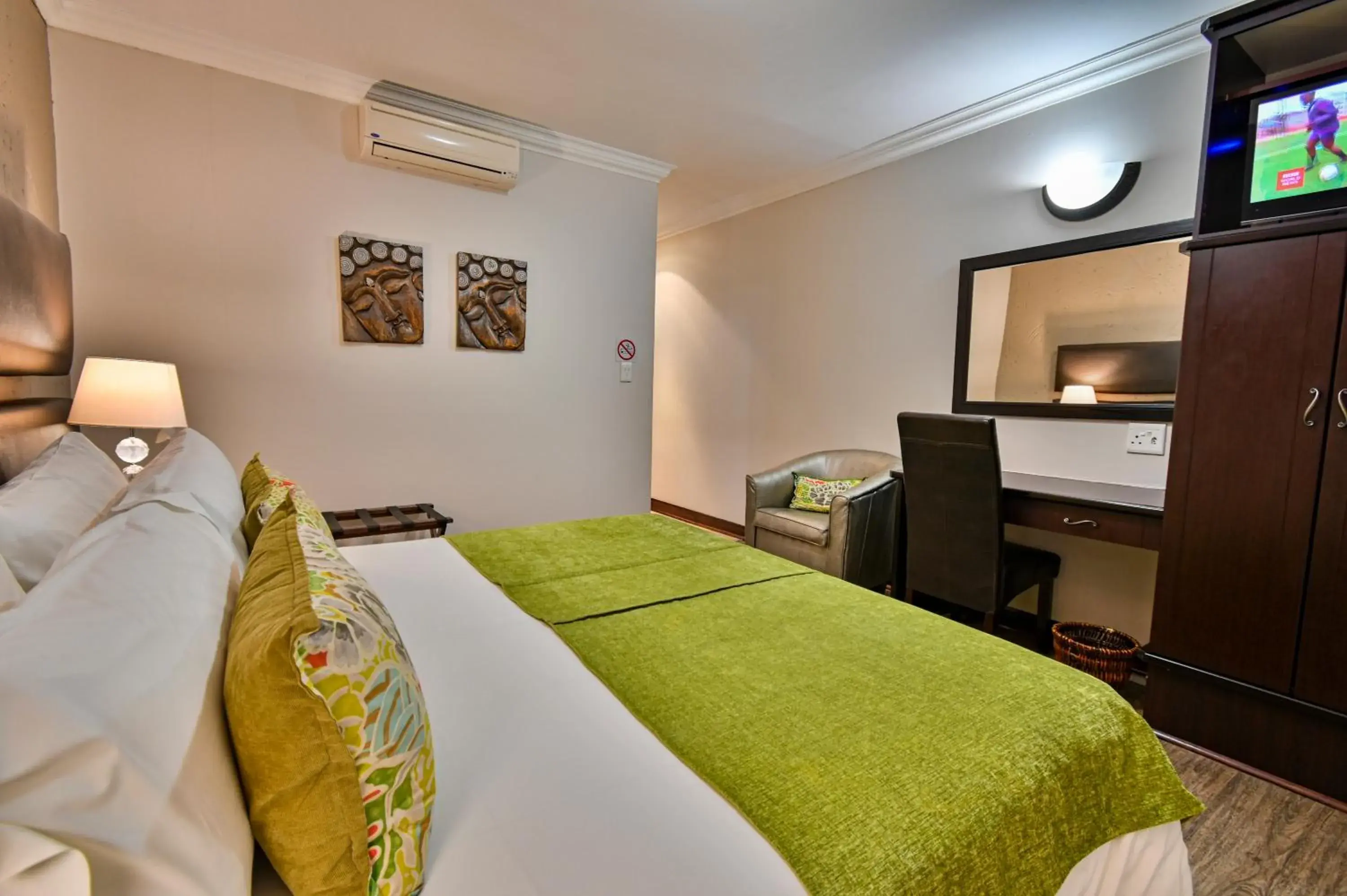 Executive King Room - single occupancy in Villa Bali Luxury Guesthouse Executive King Room - single occupancy in Villa Bali Luxury Guesthouse