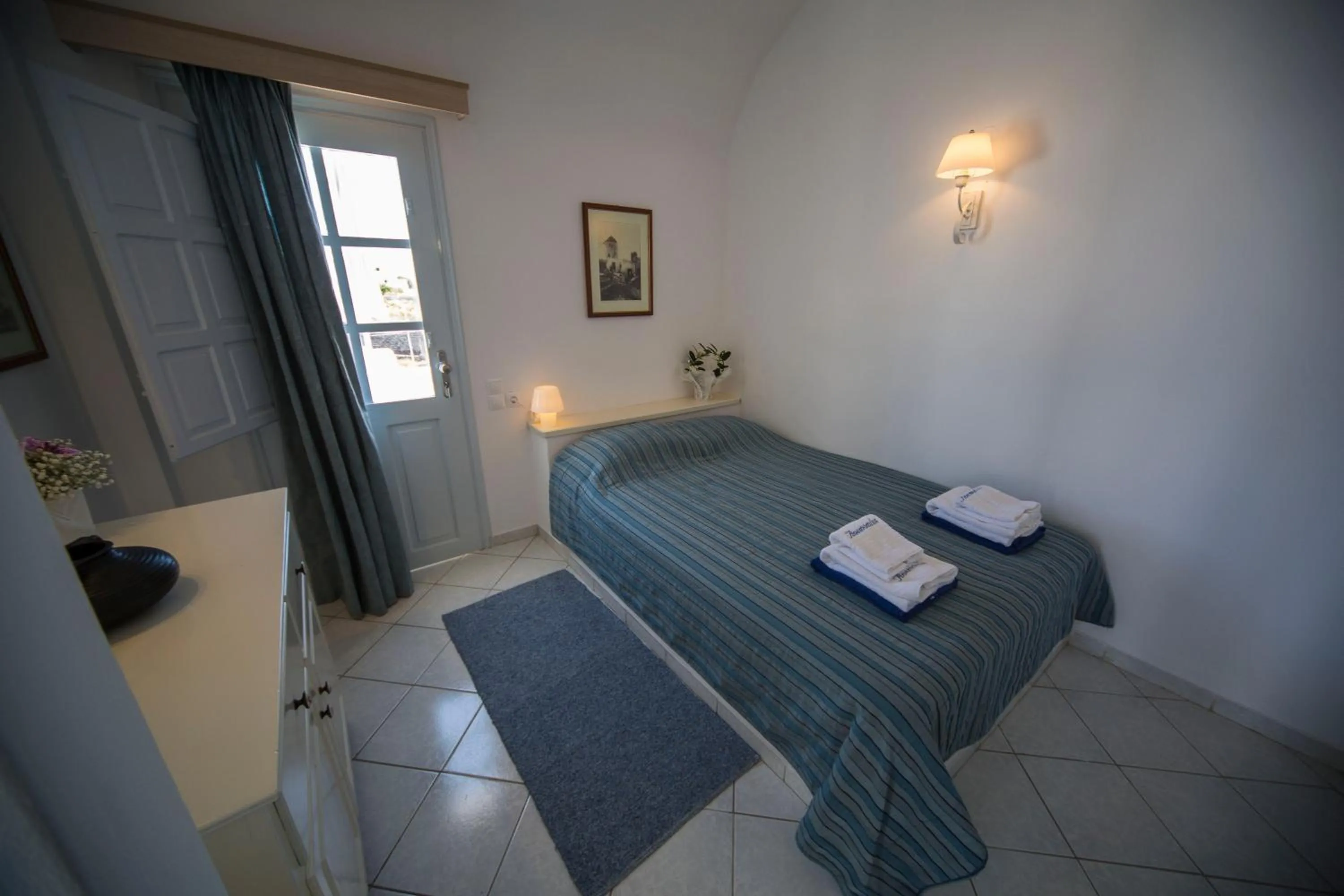 Bedroom, Bed in Ianthe Apartments & Villa