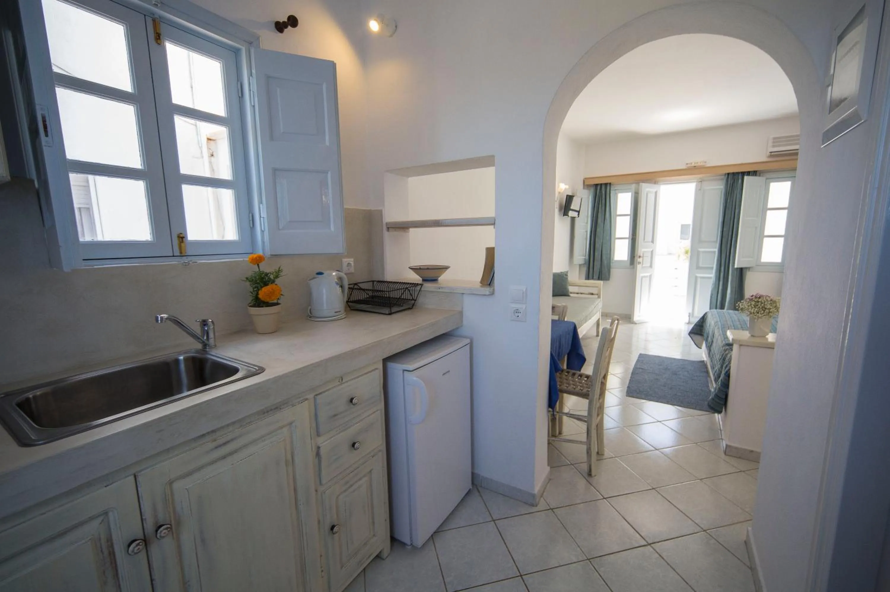Kitchen or kitchenette in Ianthe Apartments & Villa