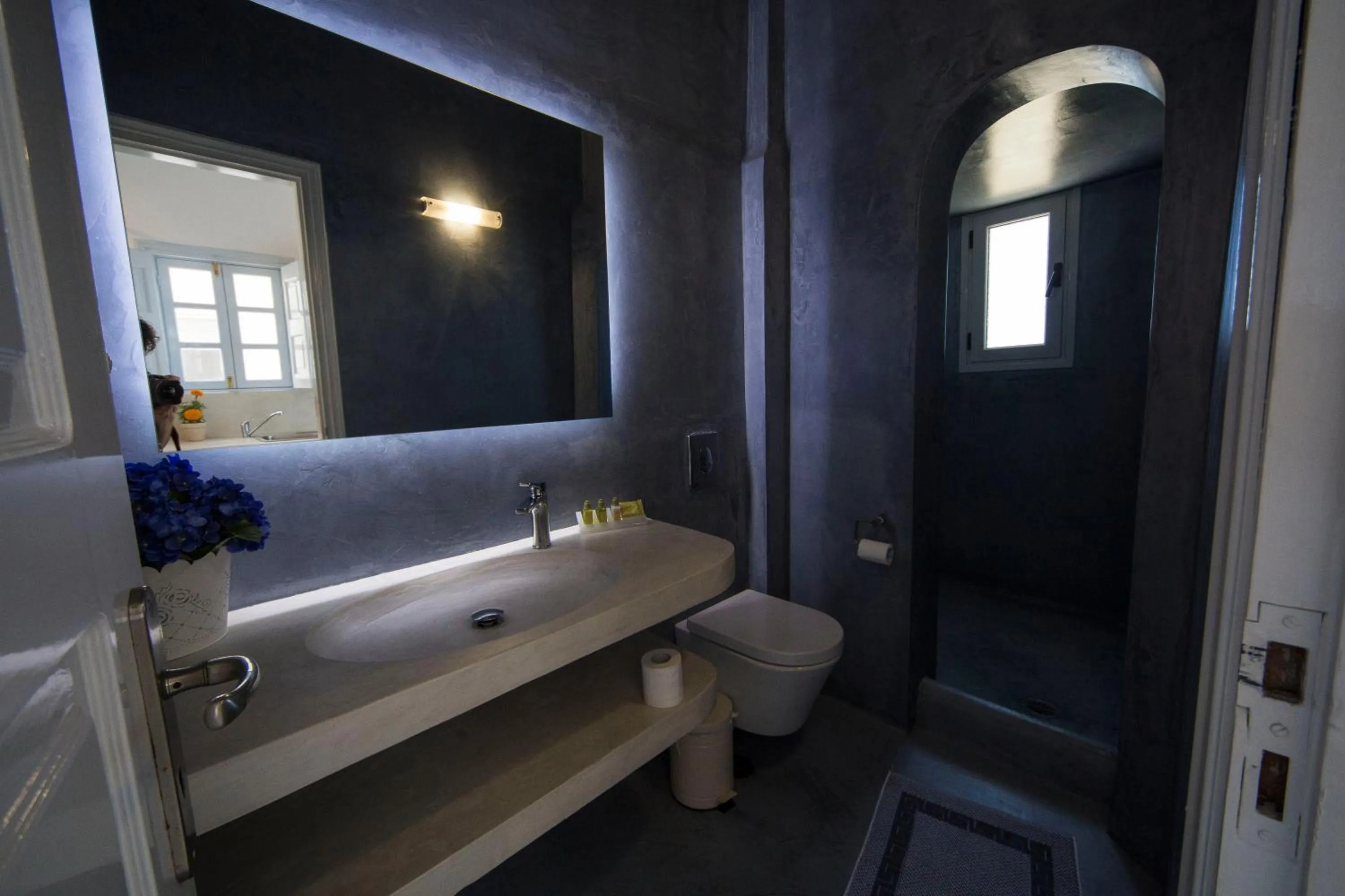 Bathroom in Ianthe Apartments & Villa