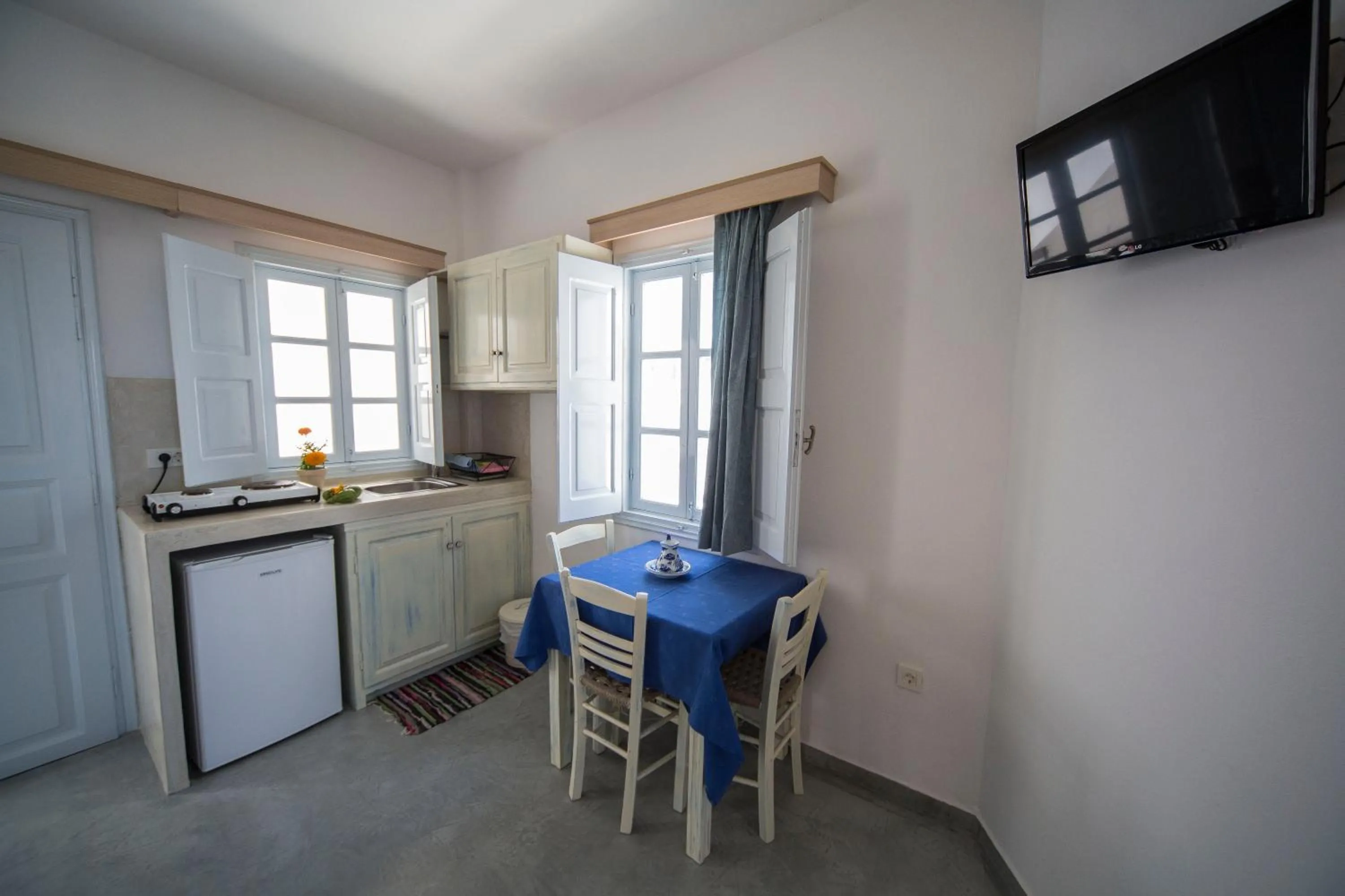 Kitchen or kitchenette in Ianthe Apartments & Villa