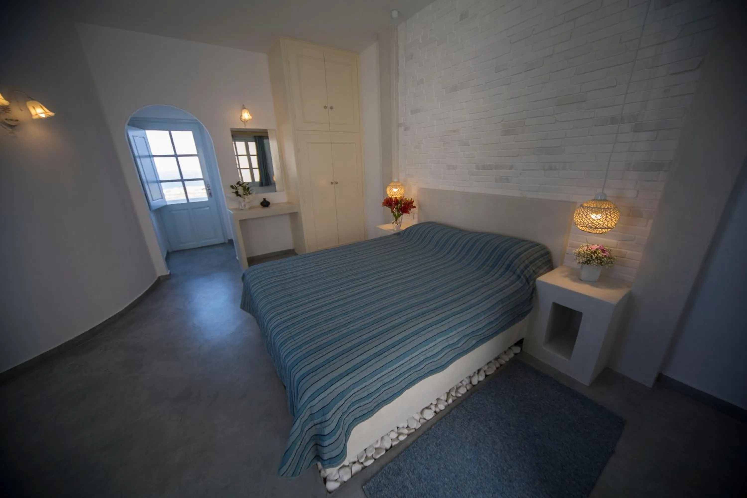 Photo of the whole room, Bed in Ianthe Apartments & Villa