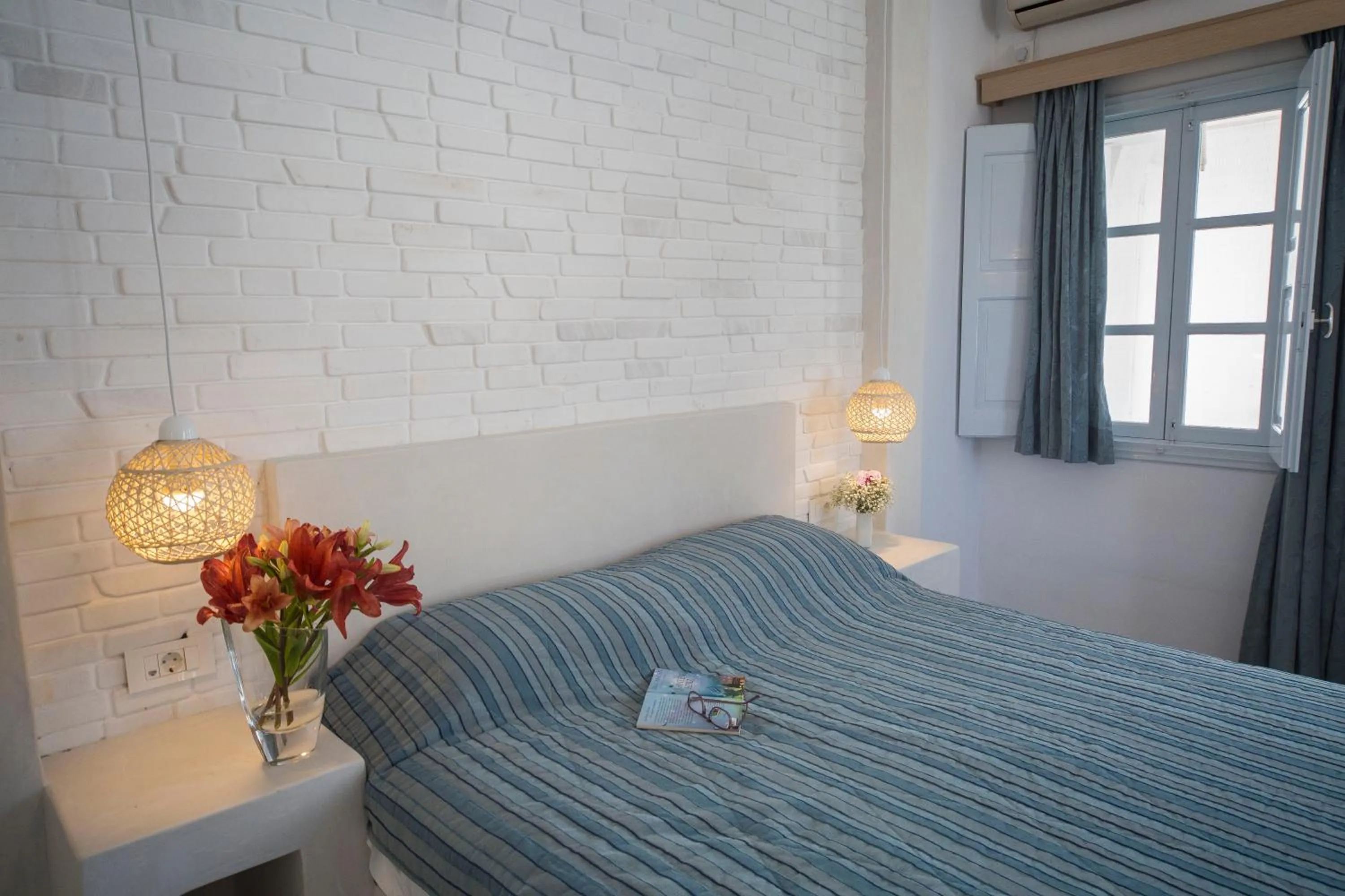 Bed in Ianthe Apartments & Villa