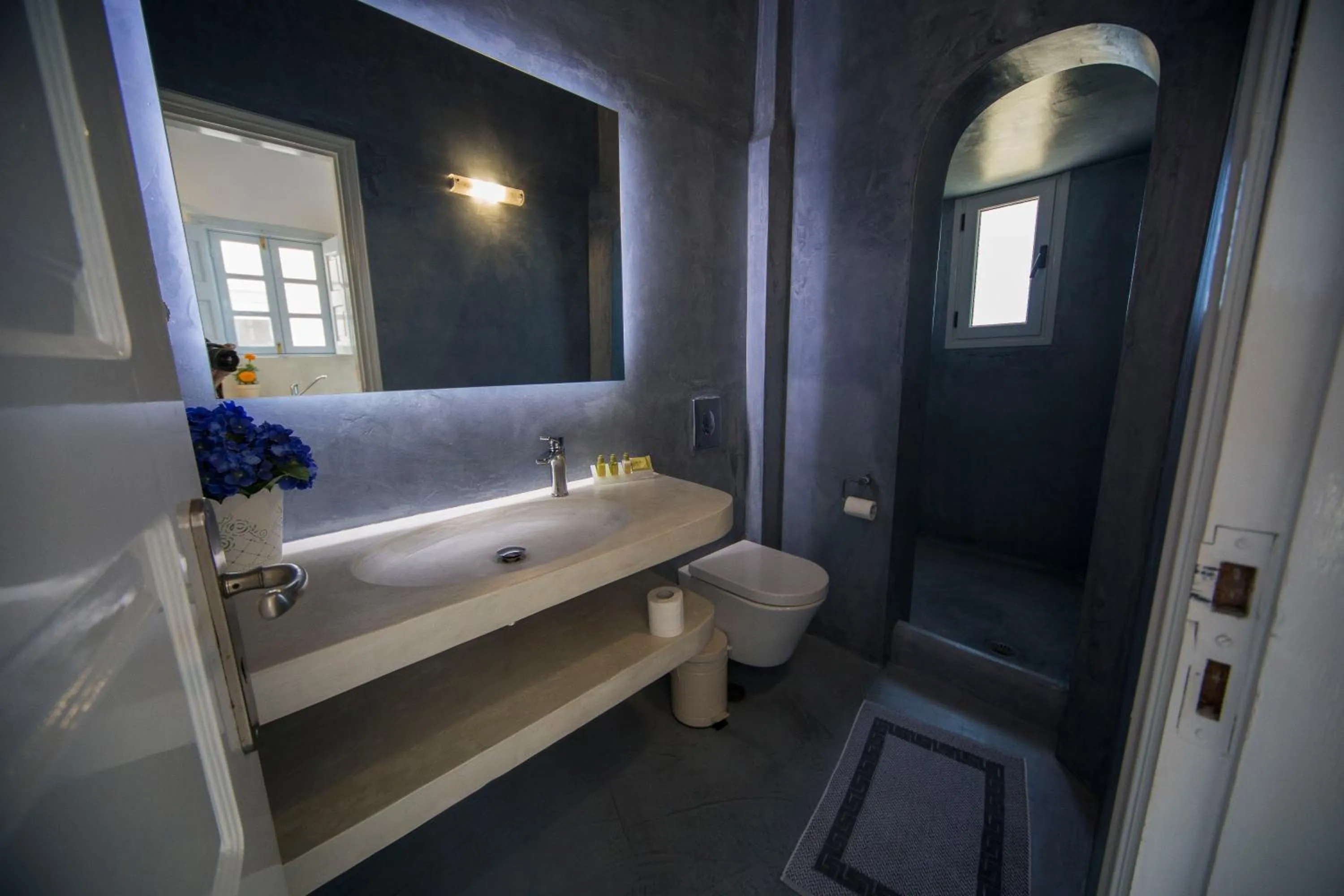 Bathroom in Ianthe Apartments & Villa