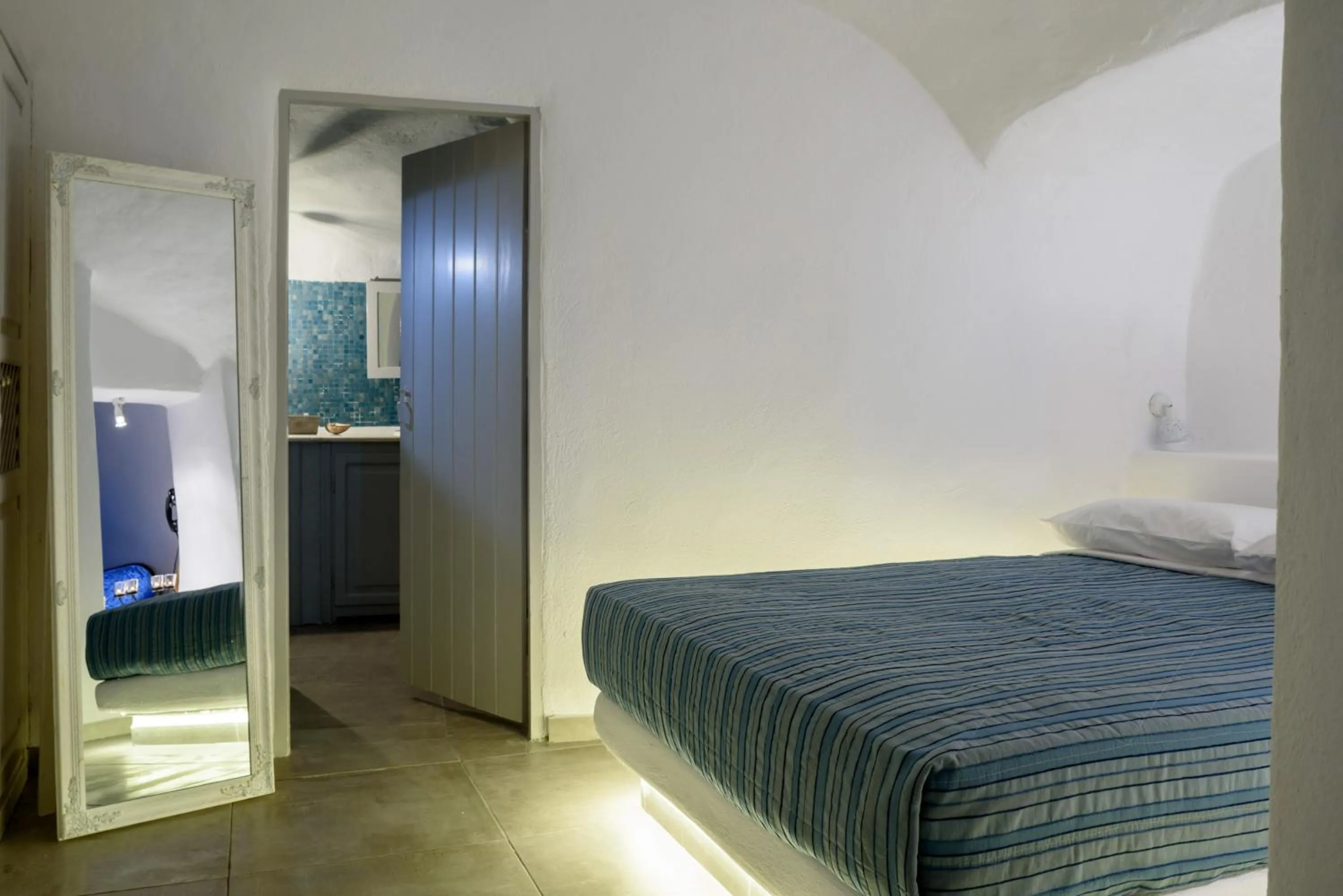 Bedroom, Bed in Ianthe Apartments & Villa