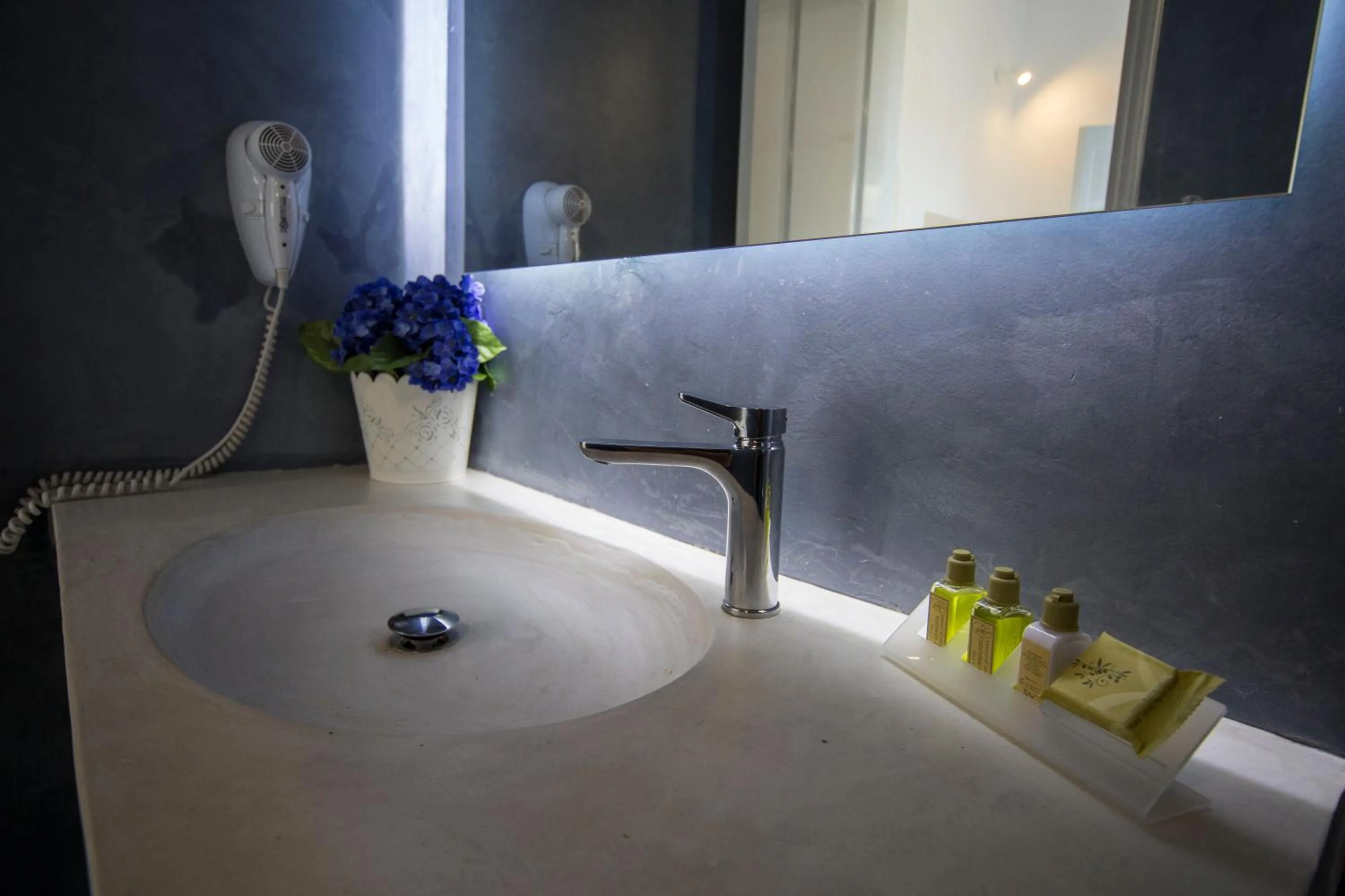 Bathroom in Ianthe Apartments & Villa