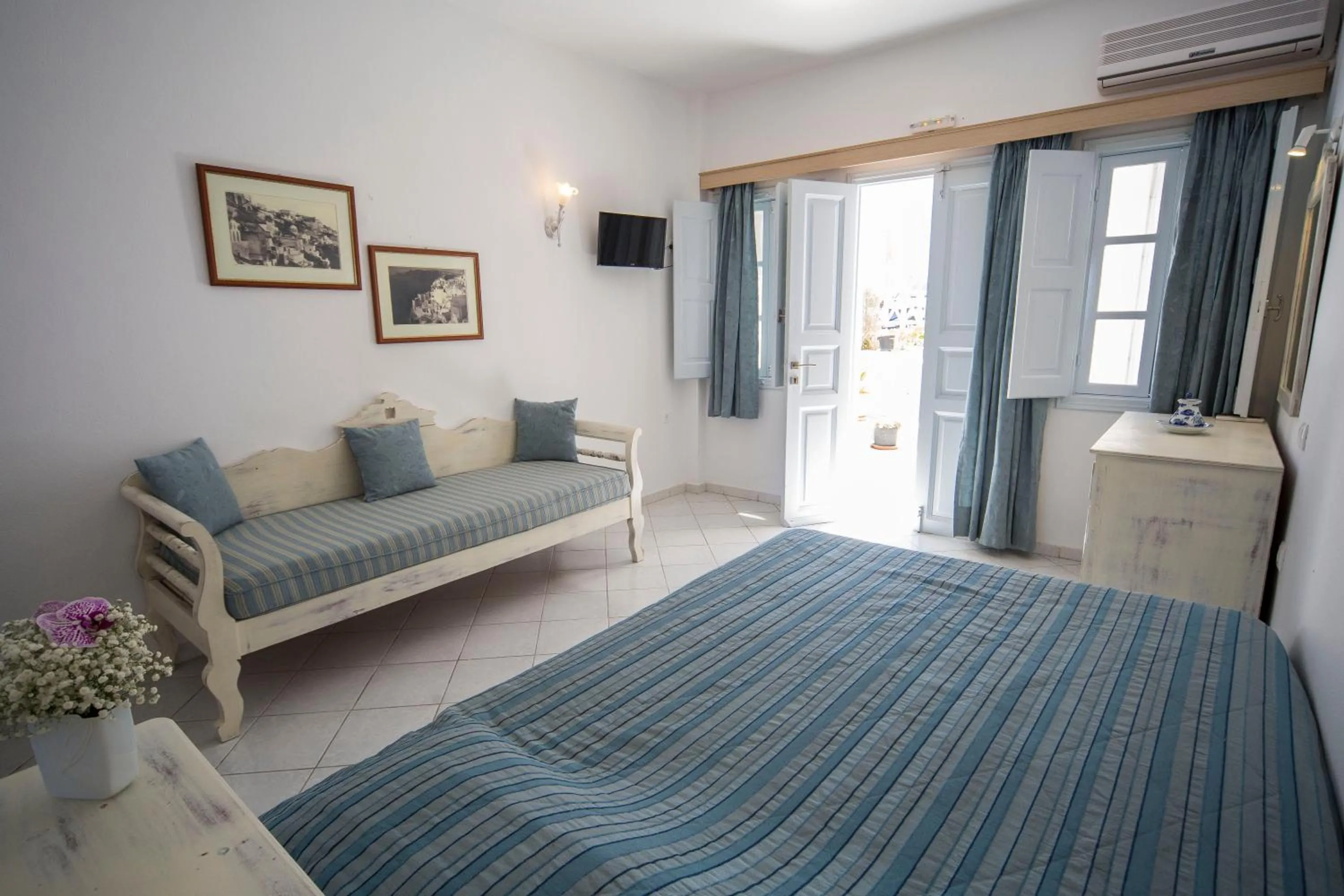 Bed in Ianthe Apartments & Villa