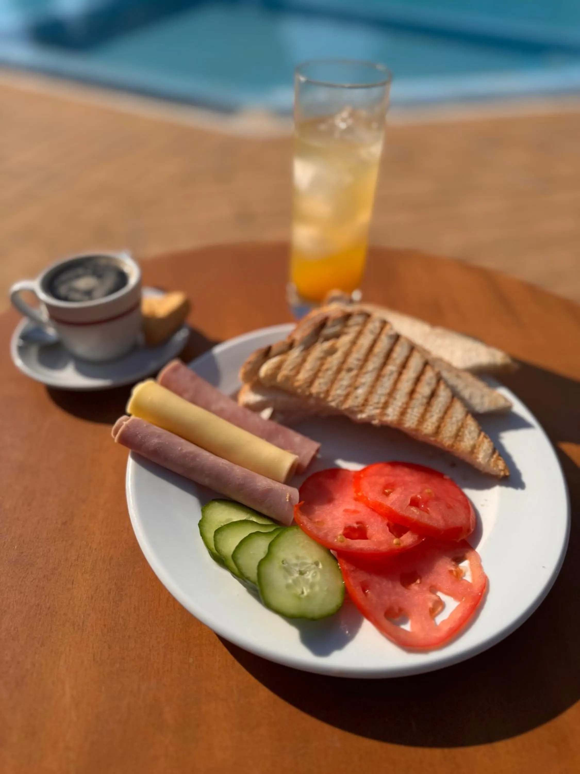 Breakfast in Blue Dream Apartments