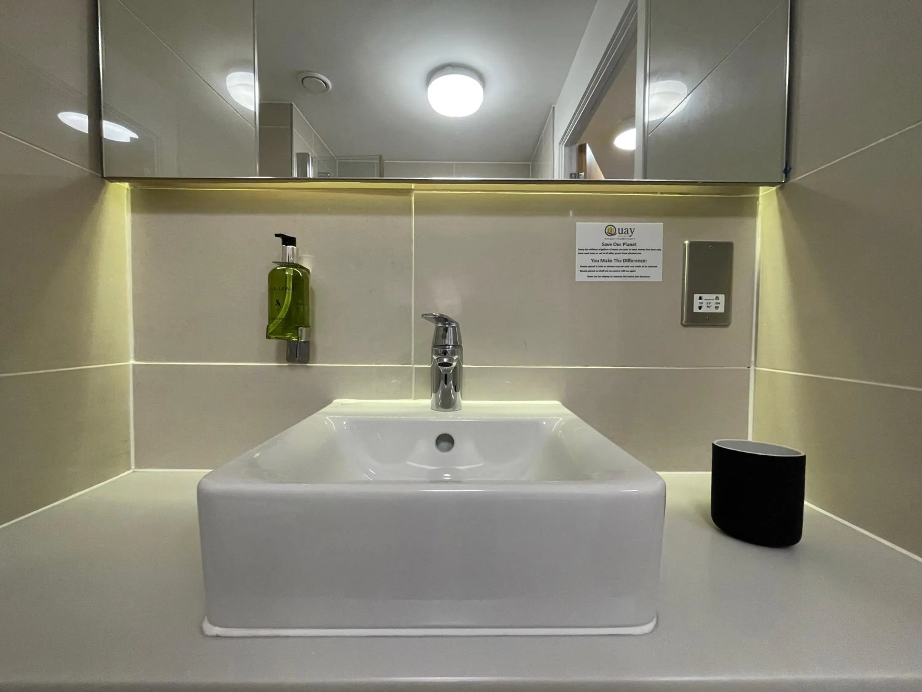 Bathroom in Quay Apartments Manchester