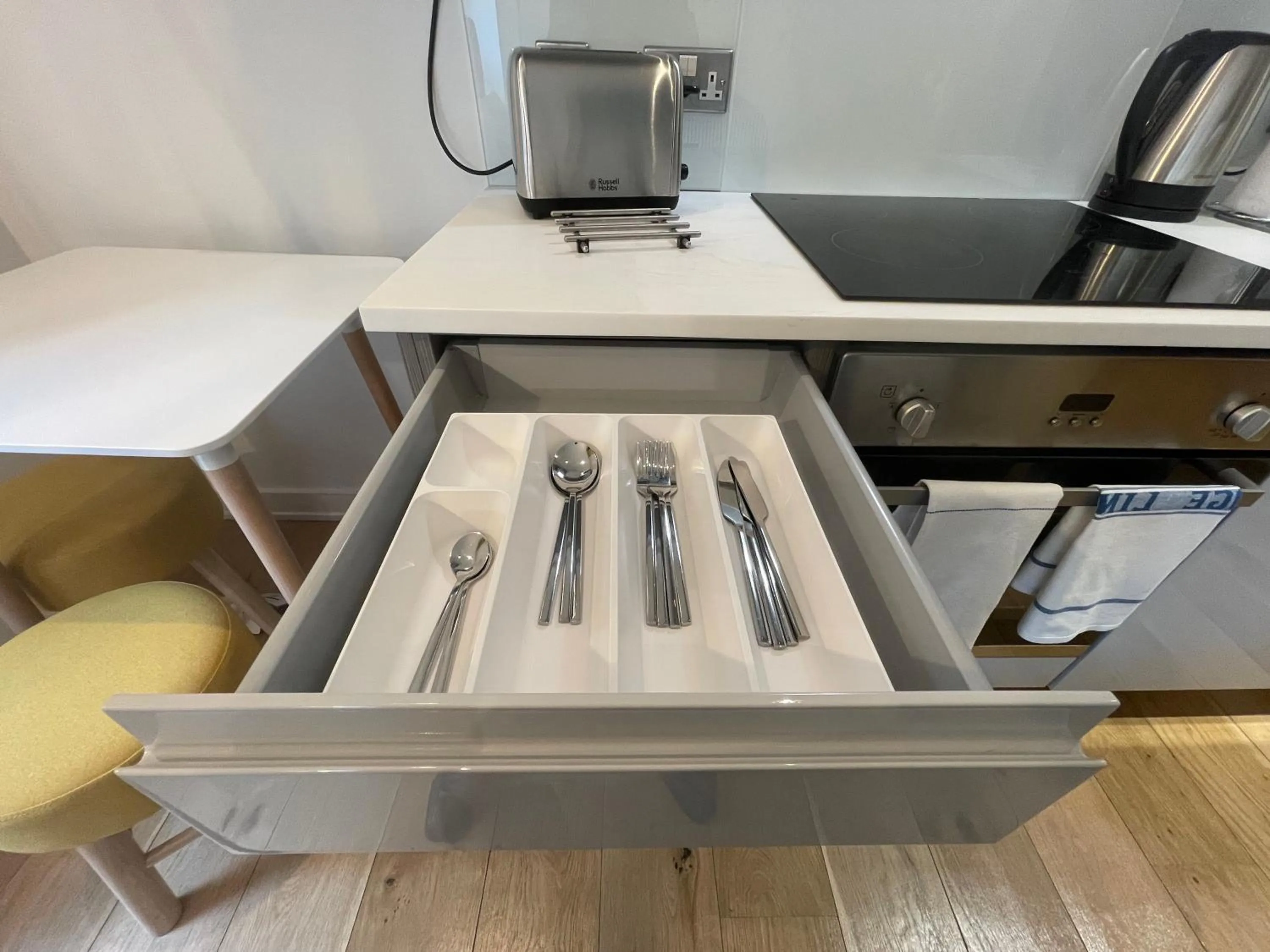 Coffee/tea facilities in Quay Apartments Manchester