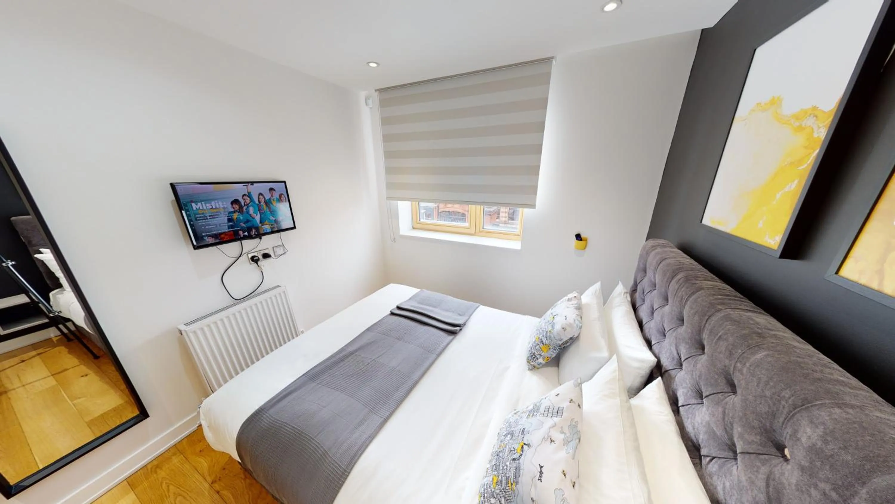 Bed in Quay Apartments Manchester