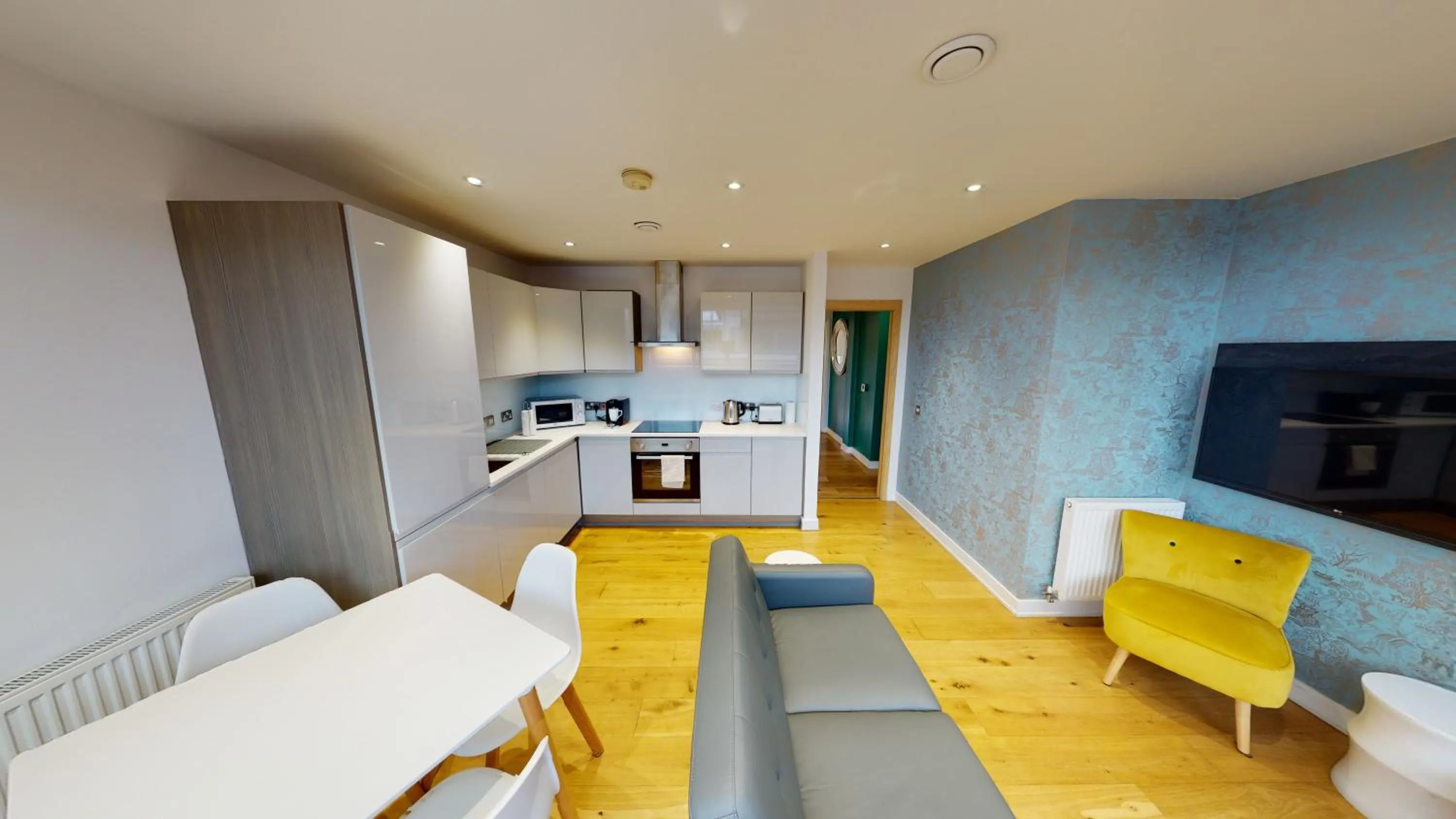 Kitchen or kitchenette in Quay Apartments Manchester